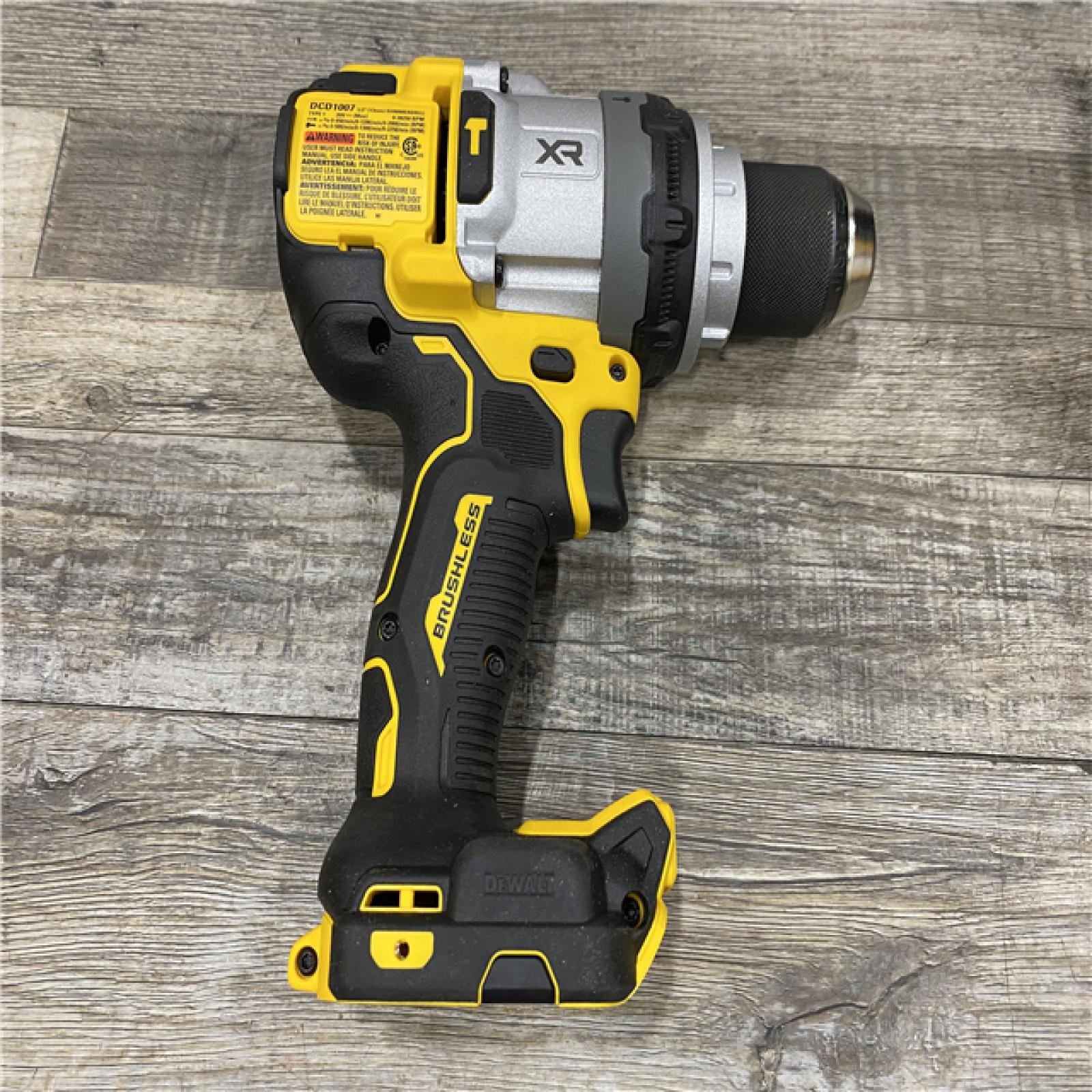 AS-IS DEWALT Atomic 20V Max Lithium-Ion Brushless Cordless Compact 1/4 in. Impact Driver Kit