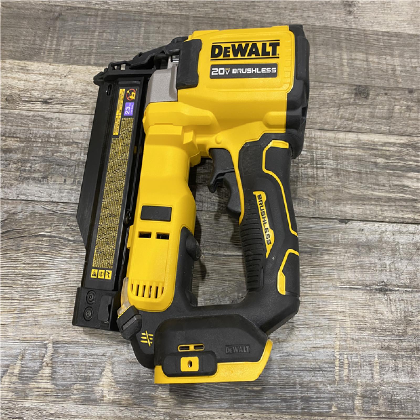 AS-IS DEWALT ATOMIC 20V MAX Lithium Ion Cordless 23 Gauge Pin Nailer Kit