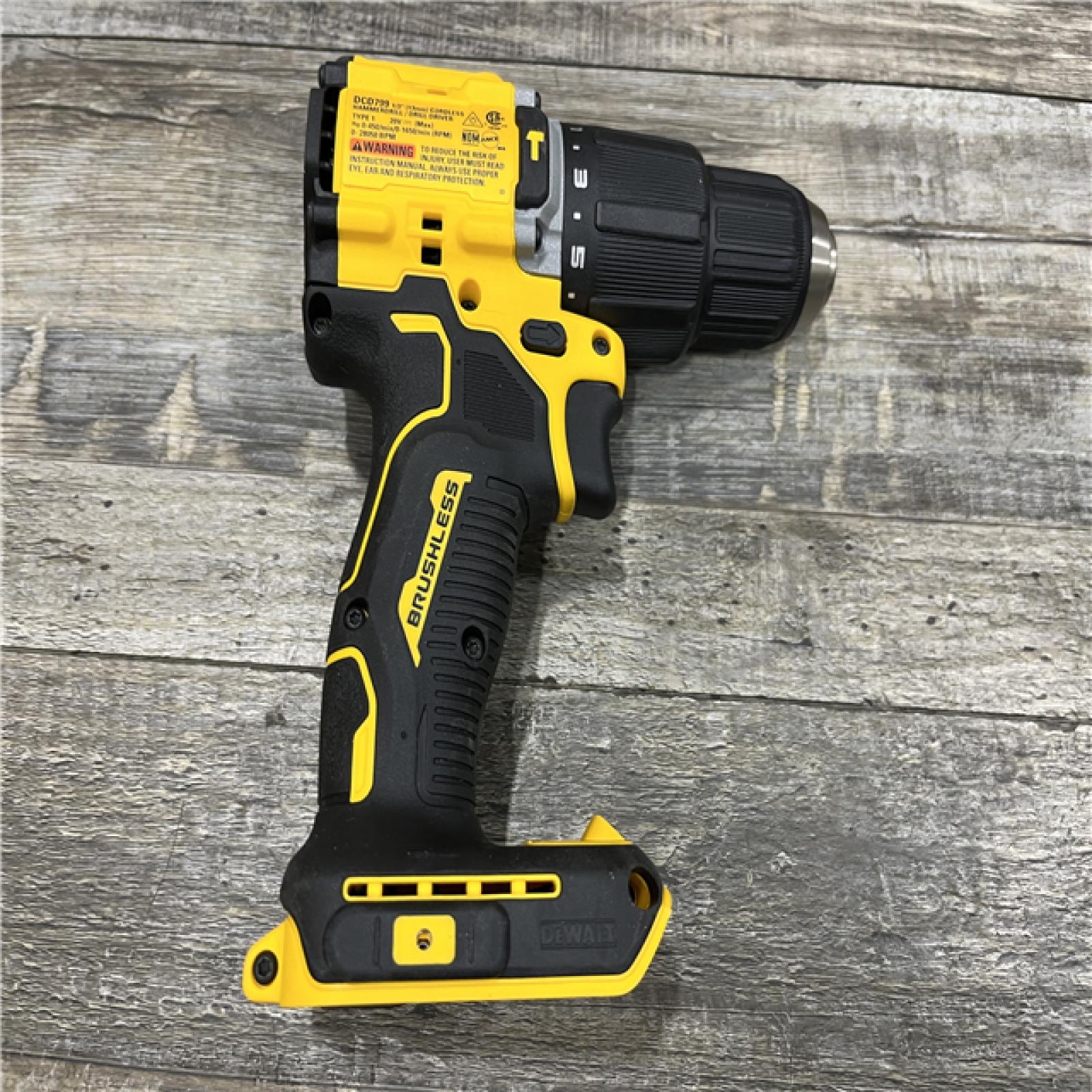AS-IS DEWALT ATOMIC 20V Cordless 1/2 in. Compact Hammer Drill Kit