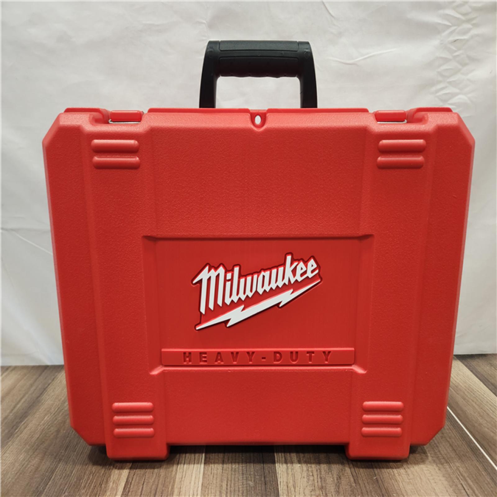 AS-IS- Milwaukee M12 Force Logic Press Tool 1/2 in. to 1 in. Kit