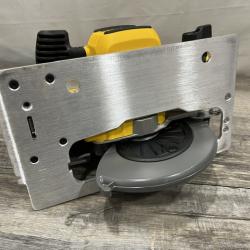 AS-IS DEWALT 20-Volt MAX 7-1/4 in. Cordless Circular Saw (Tool Only)
