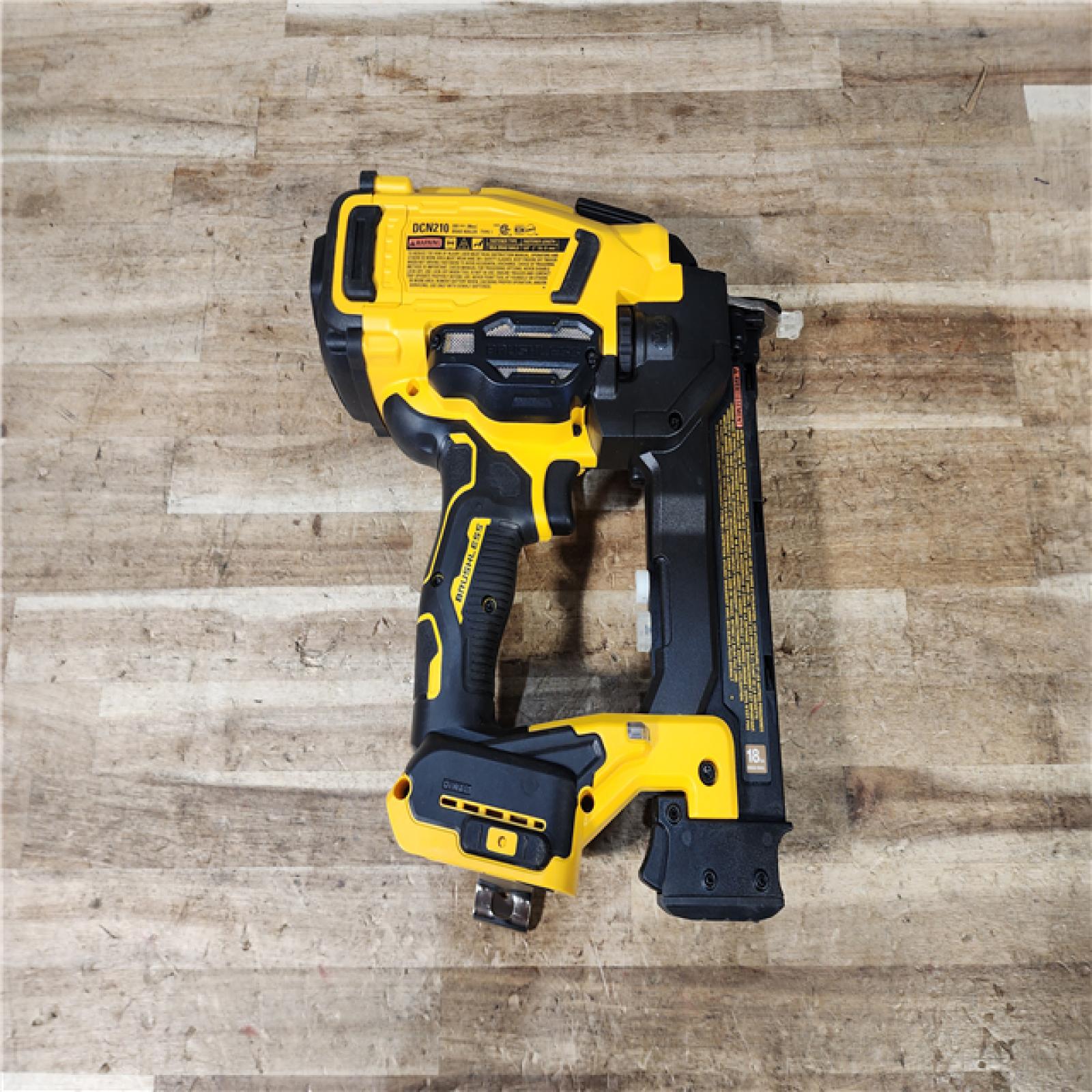 HOUSTON LOCATION - AS - IS DEWALT 20V MAX XR 18 Gauge Cordless Brad Nailer (Tool Only)