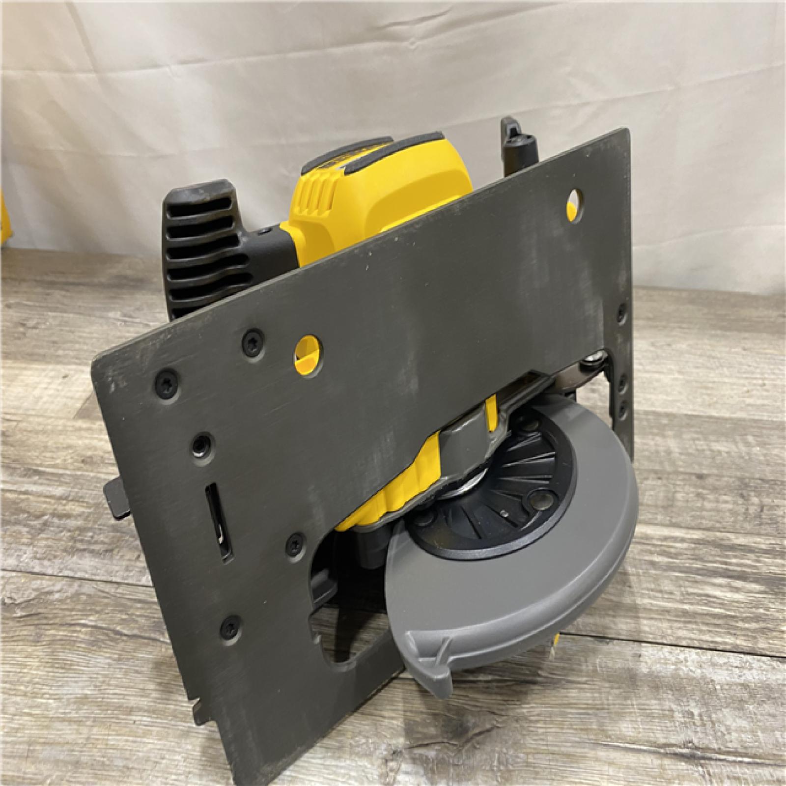 AS-IS DEWALT FLEXVOLT 60V MAX Cordless Brushless 7-1/4 in. Circular Saw with Brake (Tool Only)