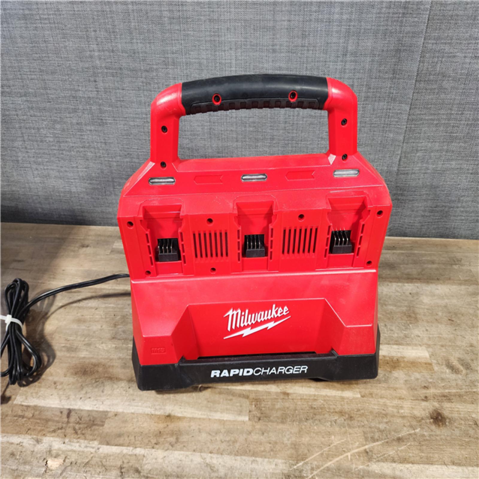 HOUSTON LOCATION - AS-IS Milwaukee M18 Packout Six Bay Rapid Charger (Tool-Only)