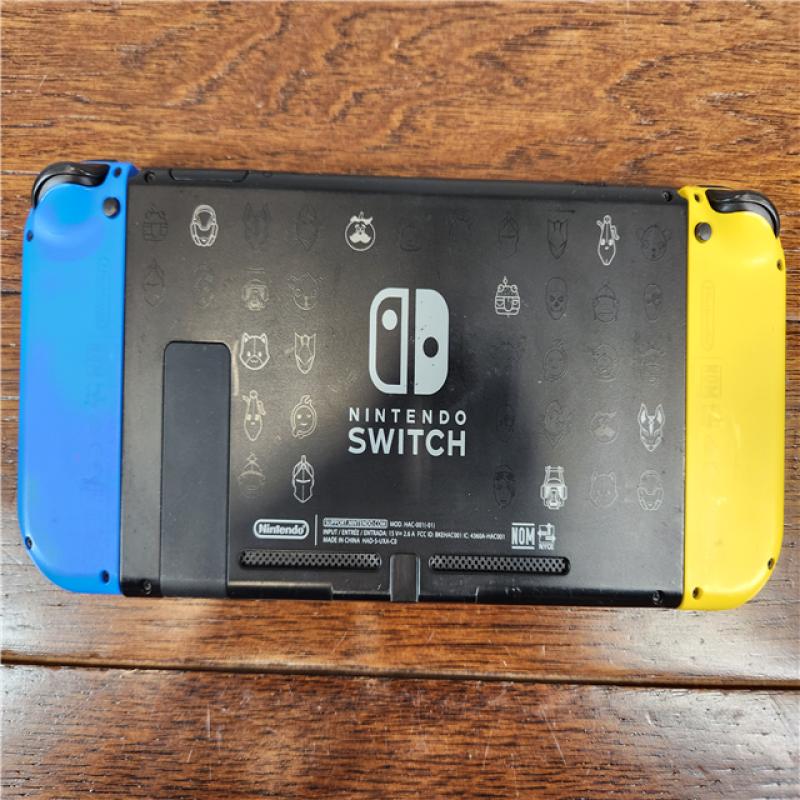 Nintendo Switch - Wildcat Bundle Fortnite Edition w/ adaptor