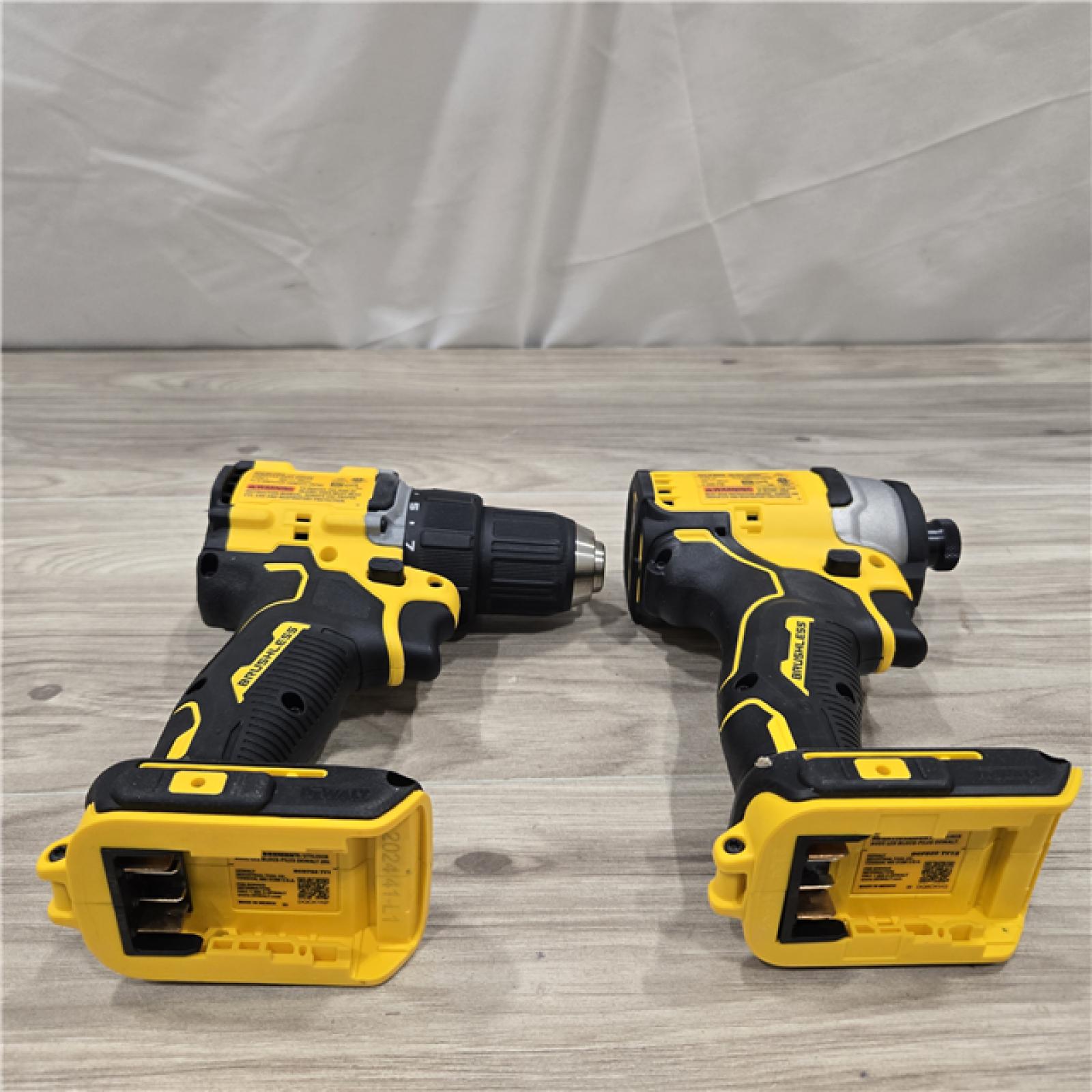 AS-IS Dewalt DCK225D2 20V MAX ATOMIC Compact Cordless Drill Driver and Impact Driver Combo Kit