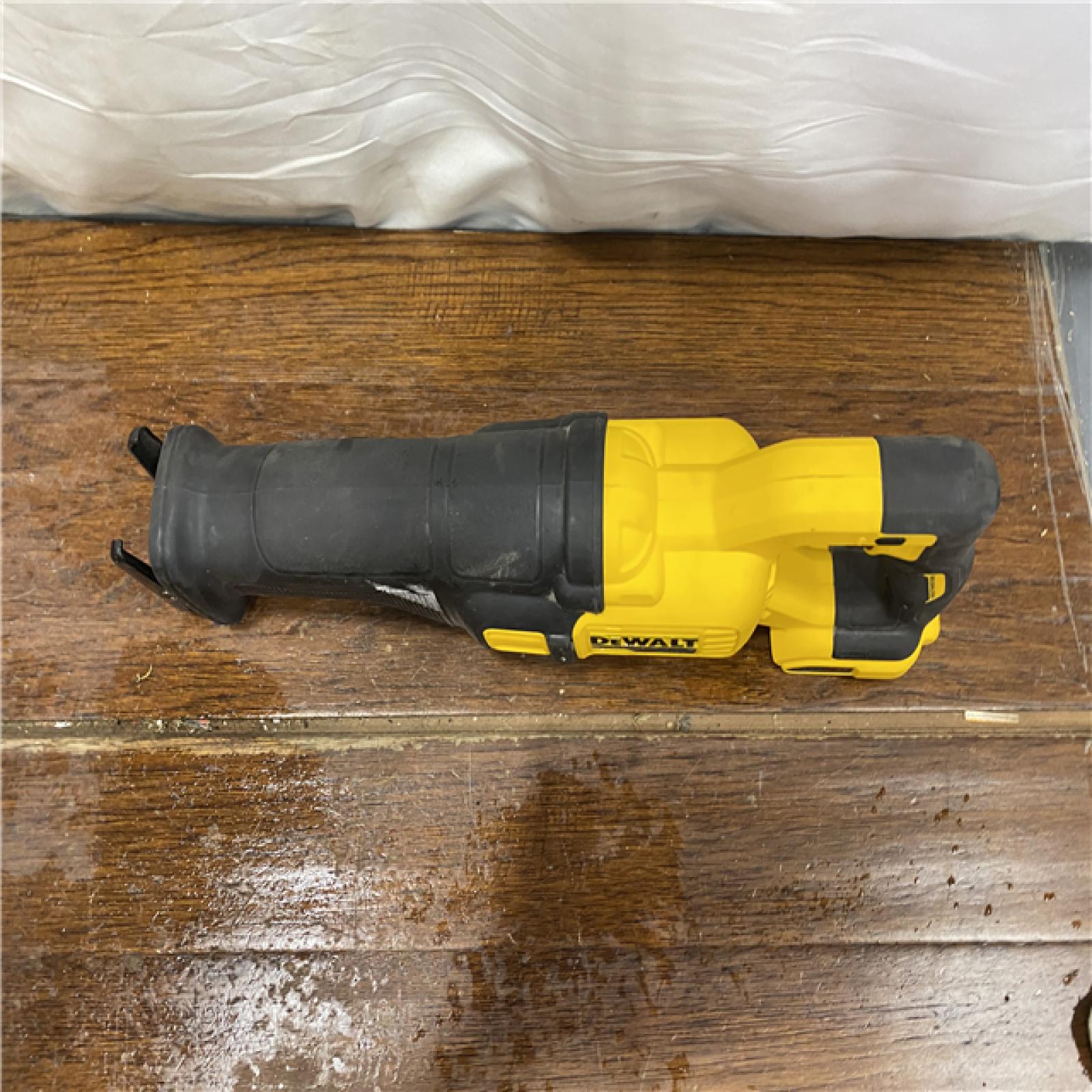 AS-IS DeWalt DCS389B FLEXVOLT 60V MAX Cordless Brushless Reciprocating Saw (Tool-Only)