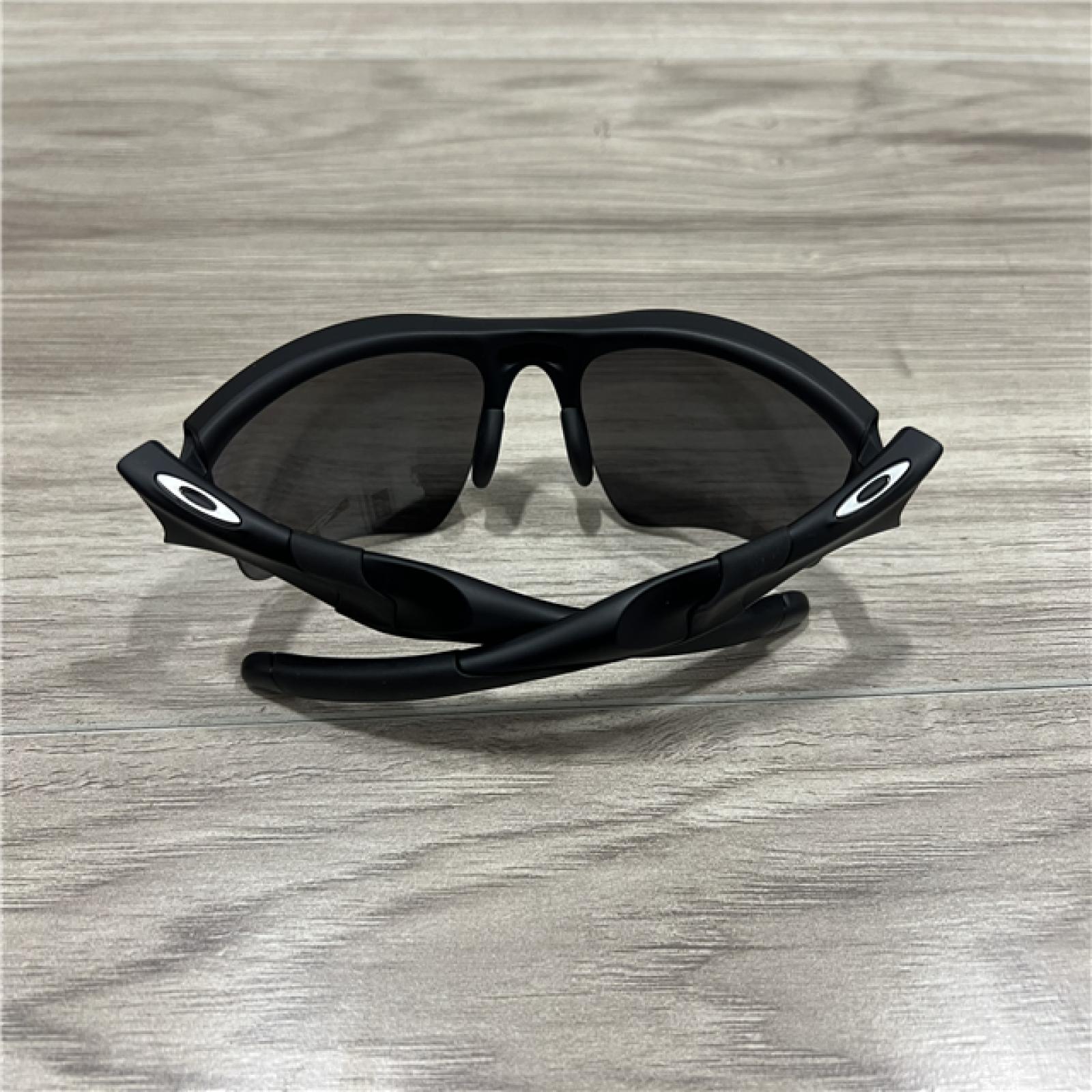 Oakley Sunglasses OO9154 Half Jacket 2.0 XL (65) Matte Black with Prizm Black Polarized Lenses  62mm