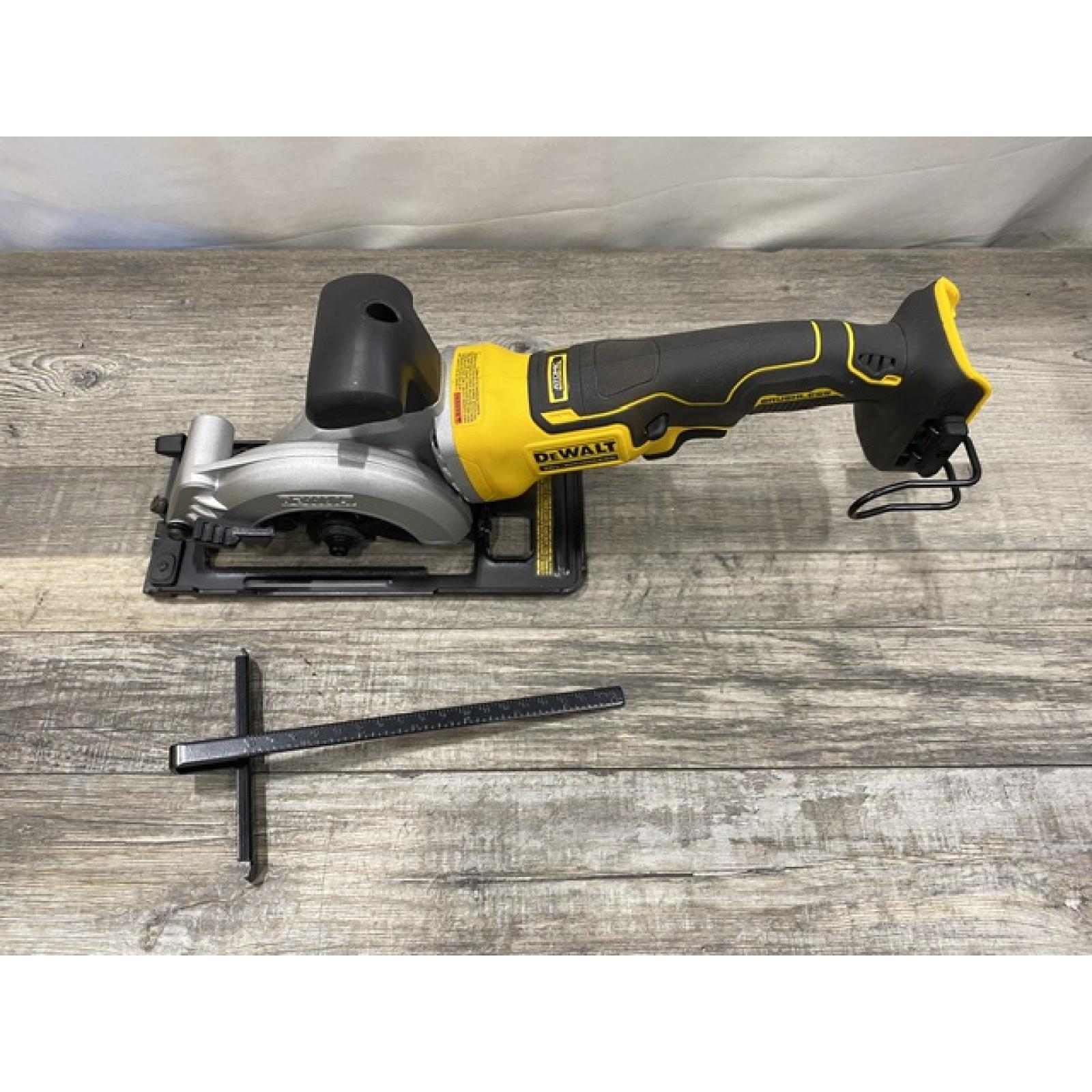 AS-IS DEWALT ATOMIC 20V MAX Cordless Brushless 4-1/2 in. Circular Saw (Tool Only)