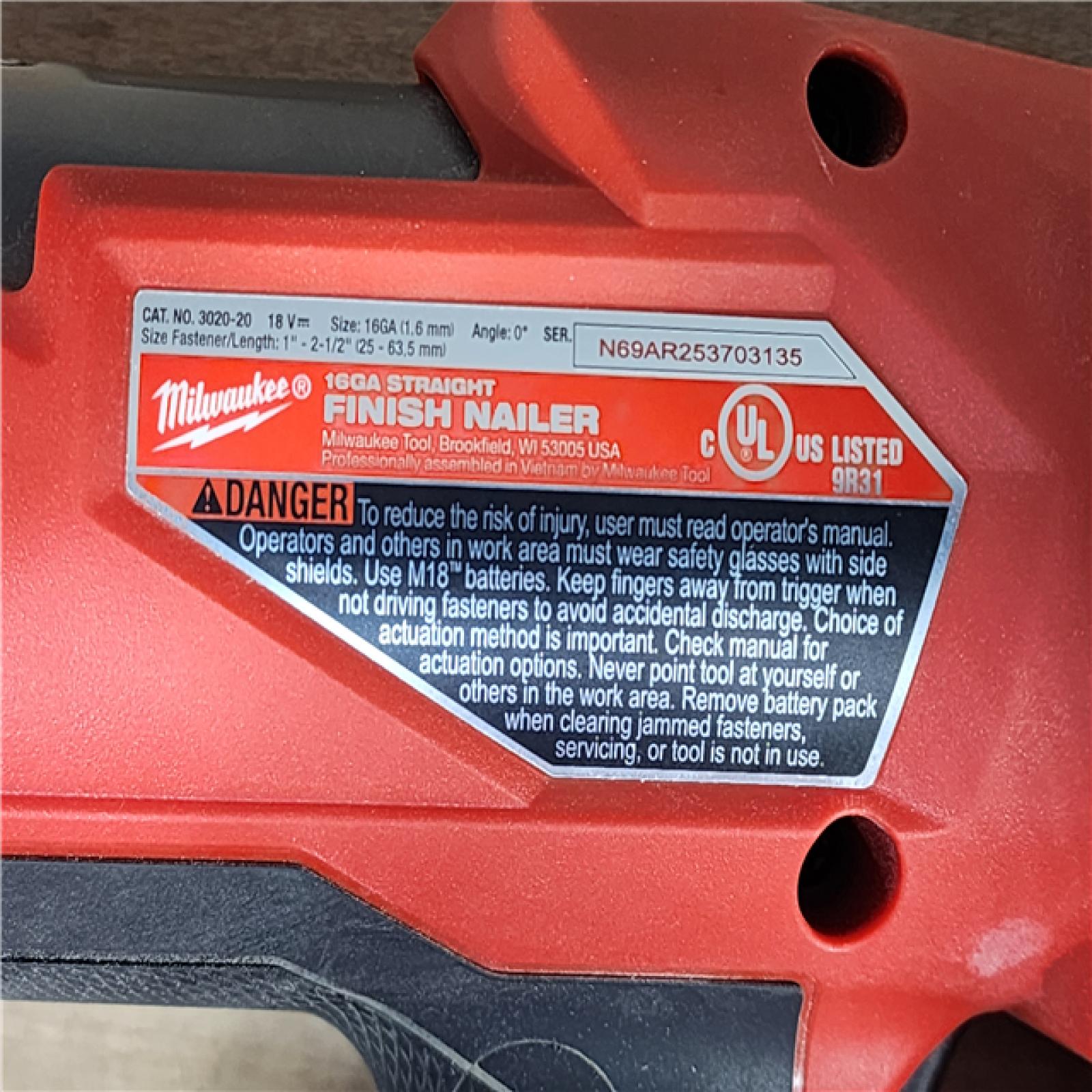 HOUSTON LOCATION - AS-IS Milwaukee FUEL 18-Volt Lithium-Ion Brushless Cordless Gen ll 16-Gauge Straight Finish Nailer (Tool Only)