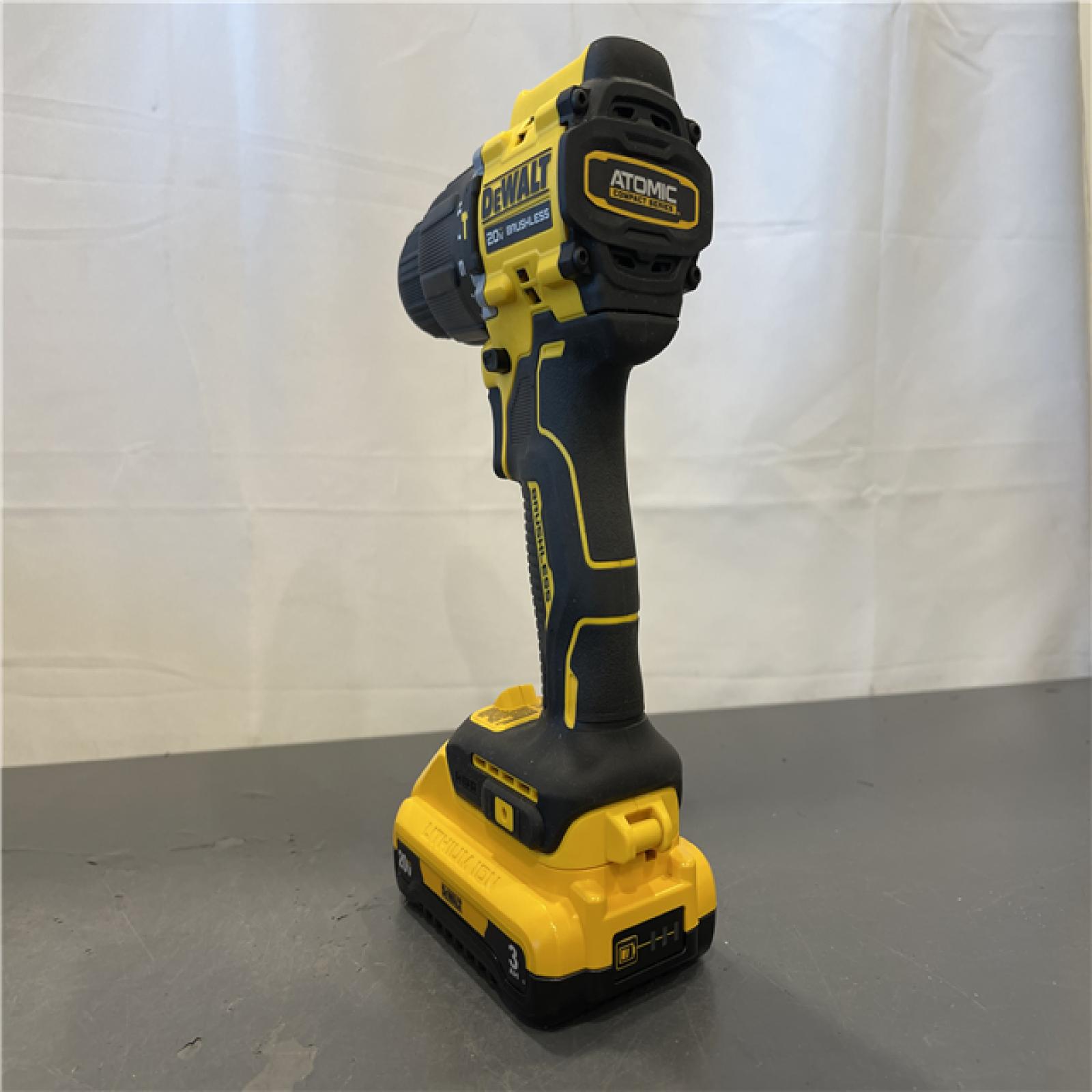 AS-IS - DEWALT ATOMIC 20-Volt Lithium-Ion Cordless 1/2 in. Compact Hammer Drill Kit