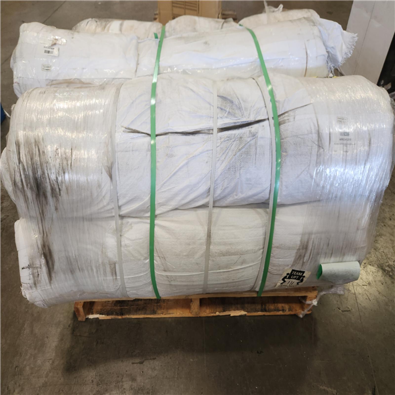Phoenix Wellco 48 in. x 32.8 ft. Aluminum Foil Fiberglass Insulation Roll Radiant Barrier For Outdoor/Indoor Freezing Weather