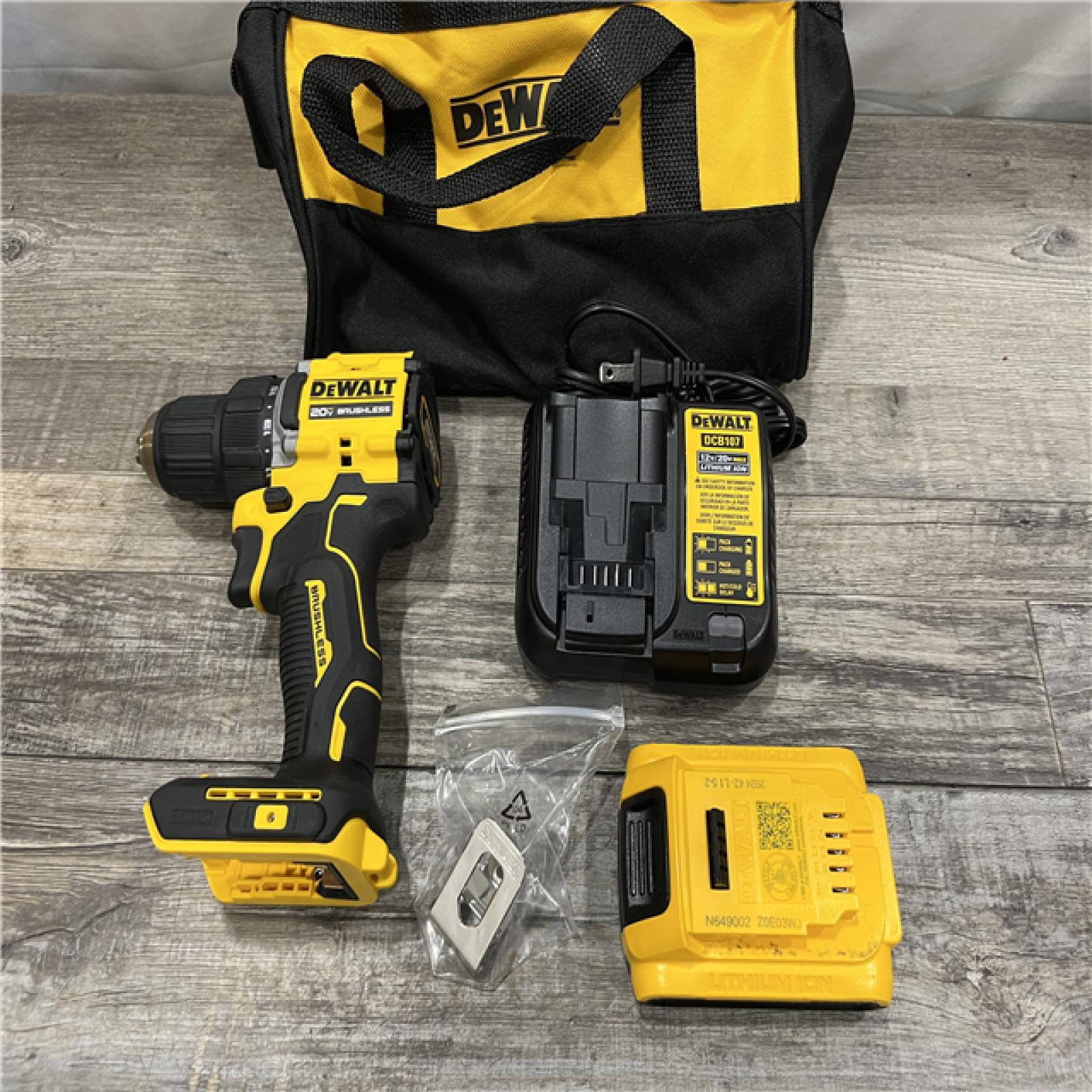 AS-IS DEWALT 20V MAX Cordless Compact Heat Gun Kit