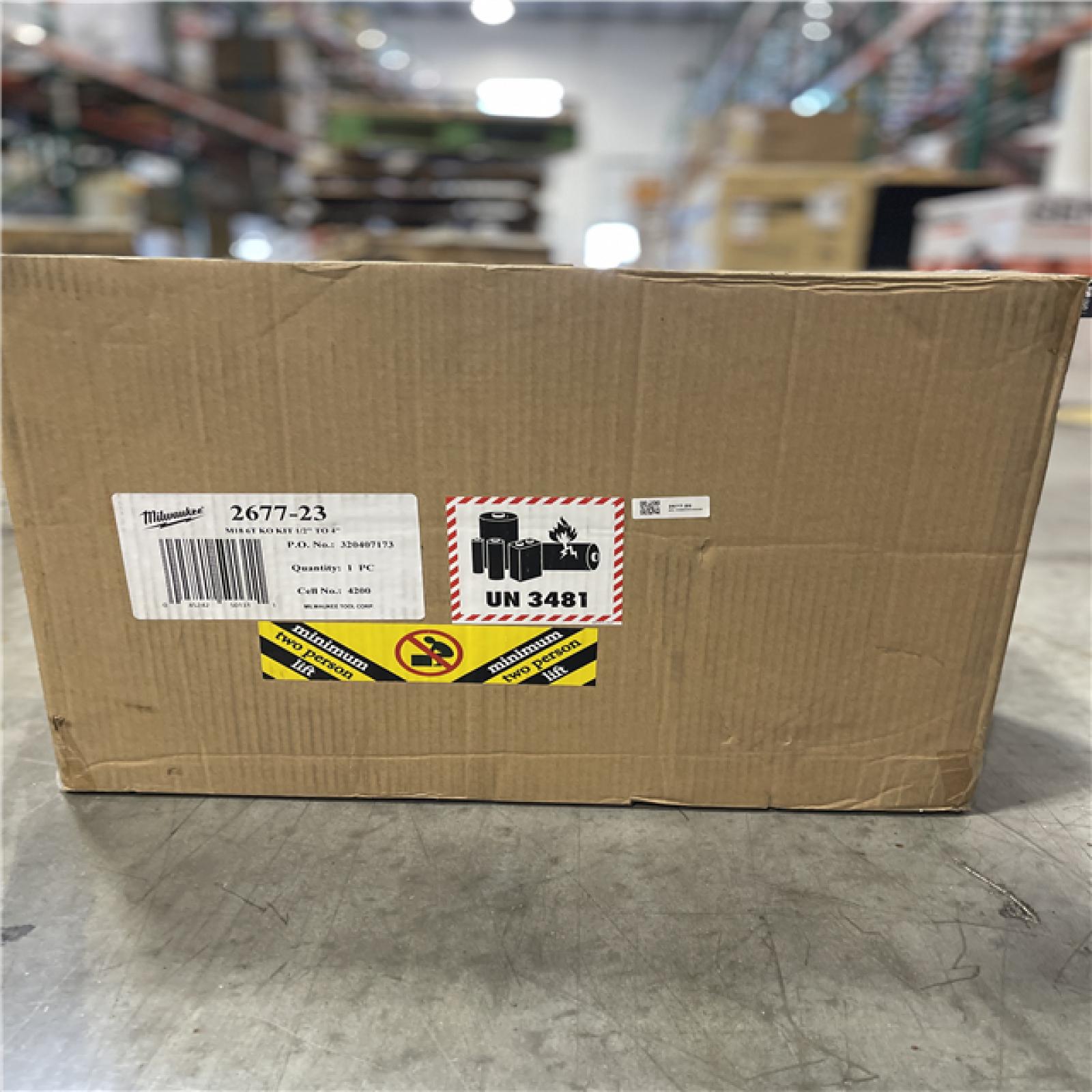 DALLAS LOCATION- NEW!- Milwaukee M18 18V 1/2 in. to 4 in. Force Logic 6-Ton Cordless Knockout Tool Kit