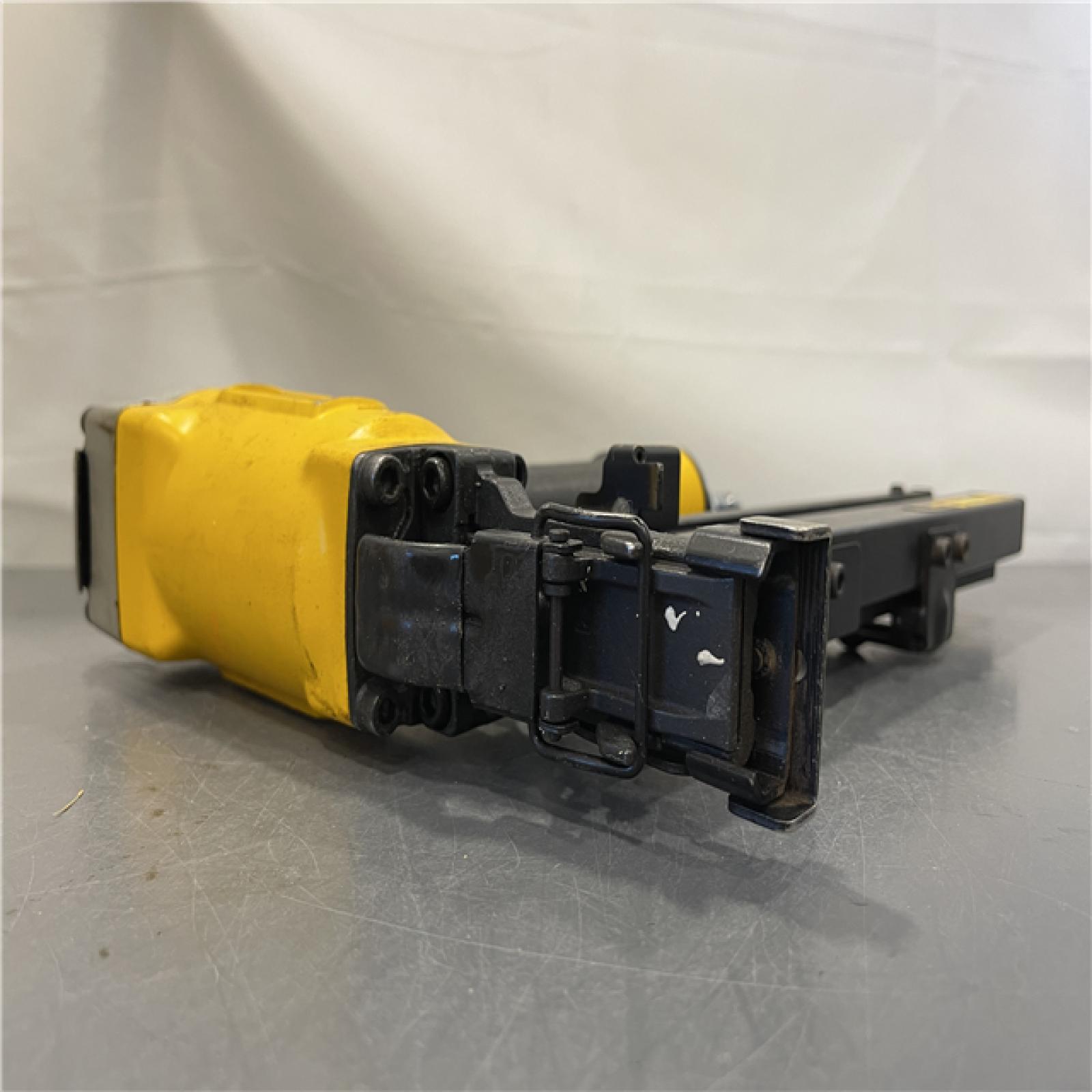 AS-IS - DeWalt 16 Gauge 1 Crown 2 Lathing Stapler