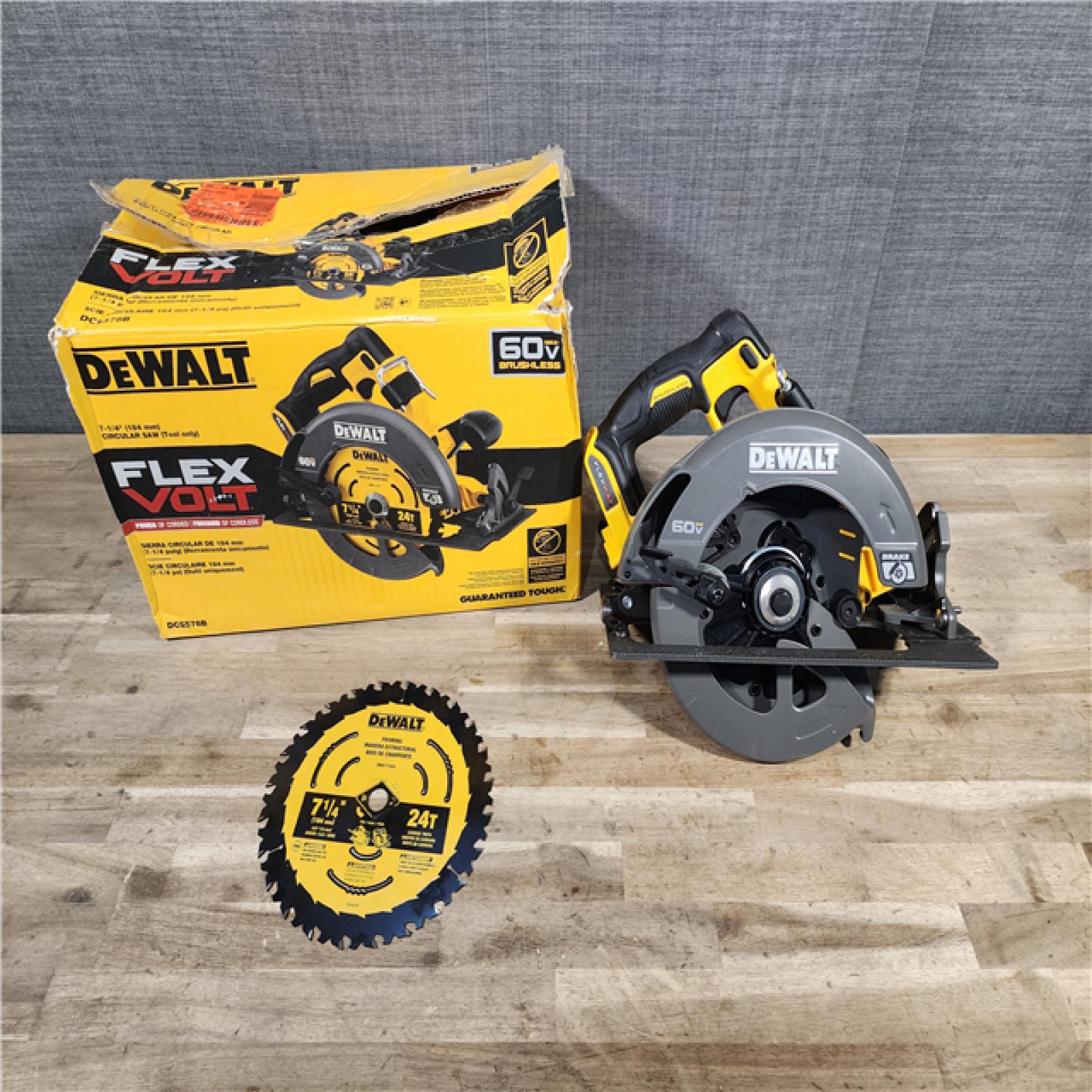 HOUSTON LOCATION - AS-IS (APPEARS LIKE NEW) DeWALT Flexvolt Max 7-1/4 60V Brushless Circular Saw (Tool Only)