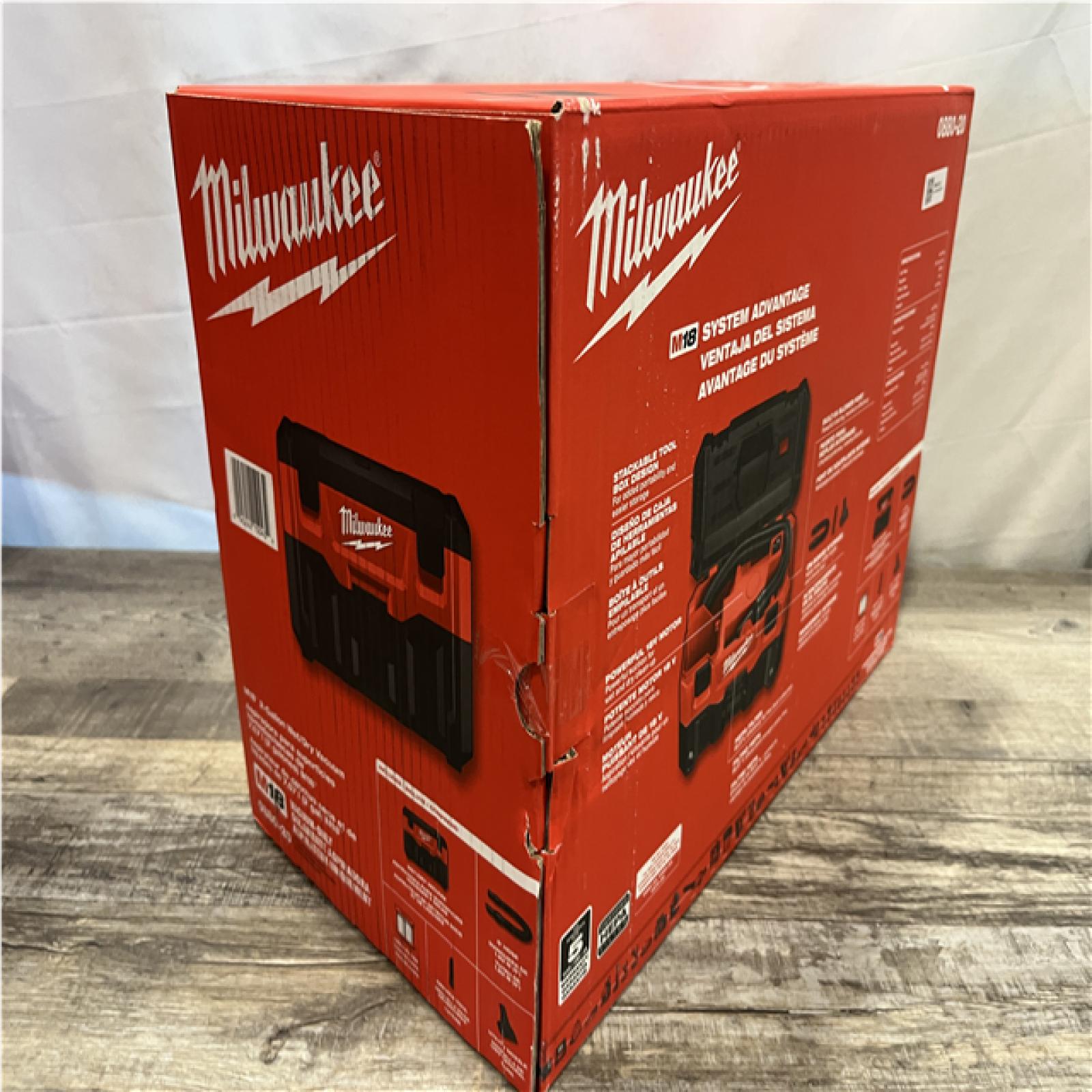 NEW - Milwaukee 18-Volt 2 Gal. Lithium-Ion Cordless Wet/Dry Vacuum (Vacuum-Only)