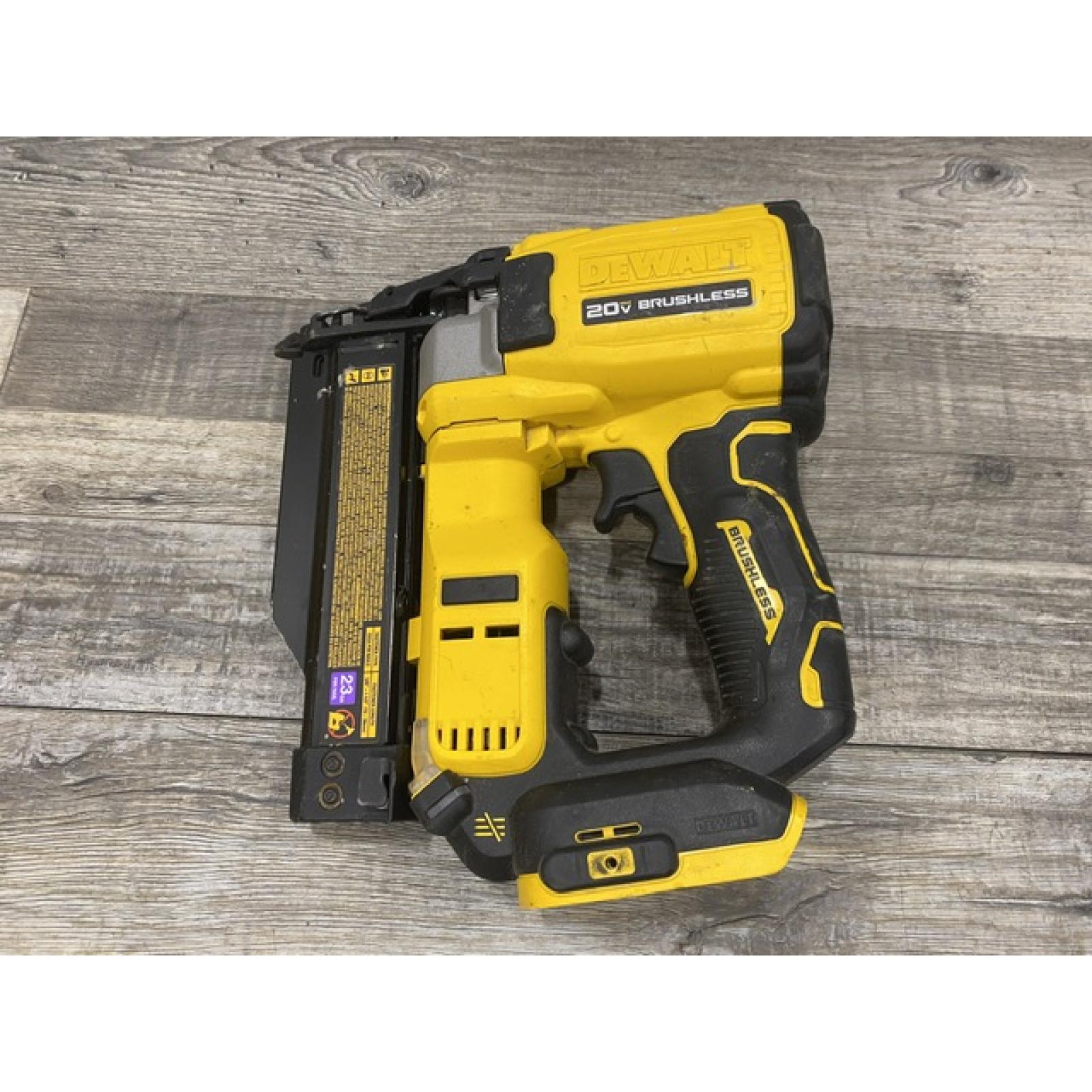 AS-IS DEWALT ATOMIC 20V MAX Lithium Ion Cordless 23 Gauge Pin Nailer Kit