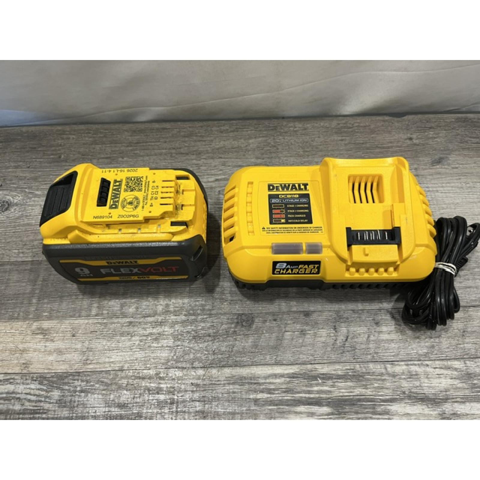 AS-IS DEWALT 20V/60V MAX FLEXVOLT Lithium-Ion 9.0Ah Battery and Charger Starter Kit