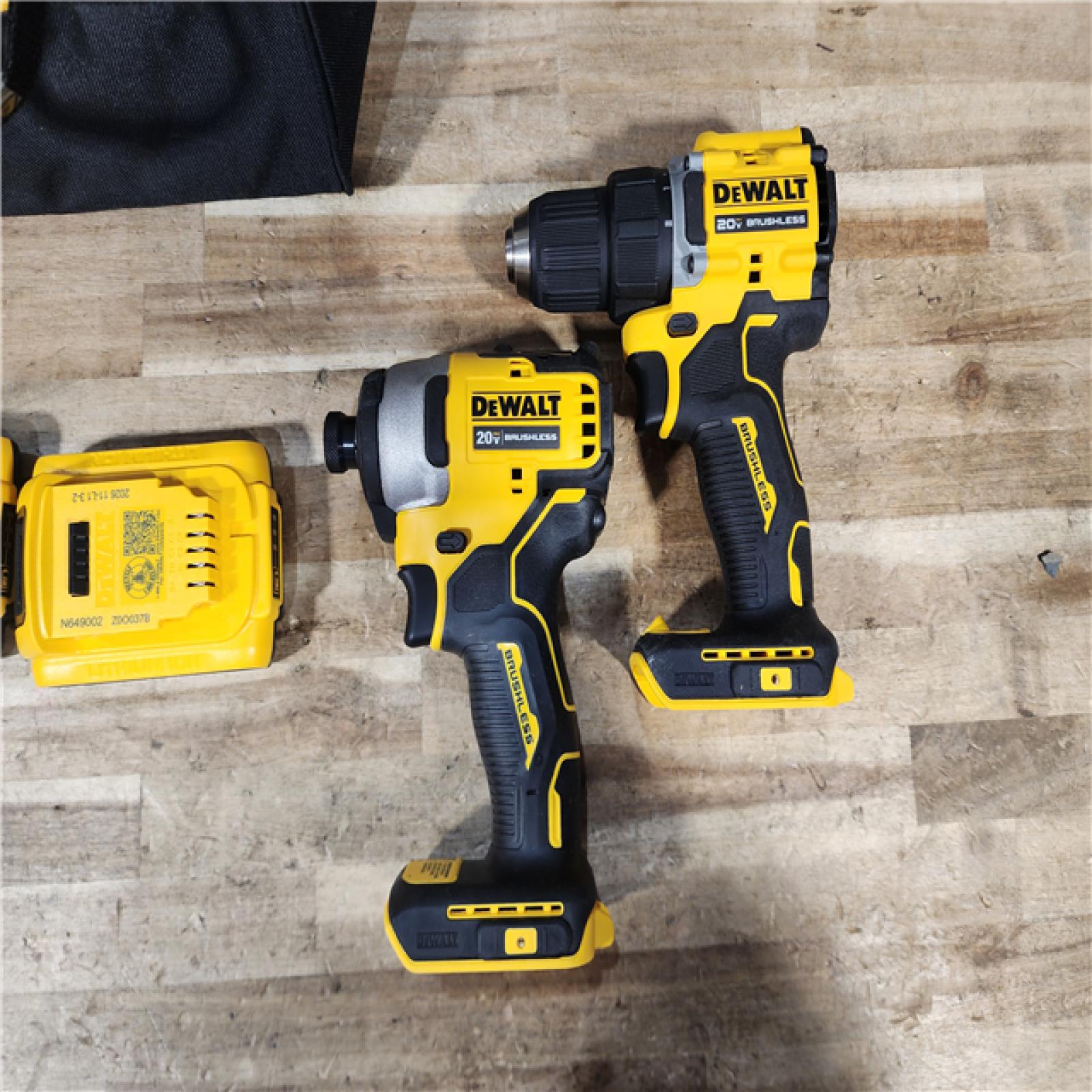 HOUSTON LOCATION - AS - IS DEWALT 2 TOOL COMBO KIT W/ (2) BATTERY & CHARGER