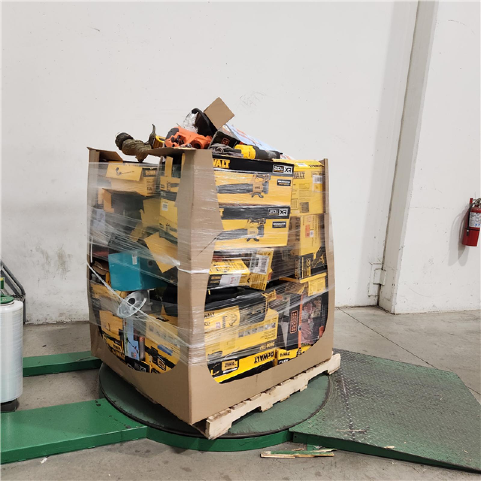 Dallas Location - As-Is DEWALT Tool Pallet