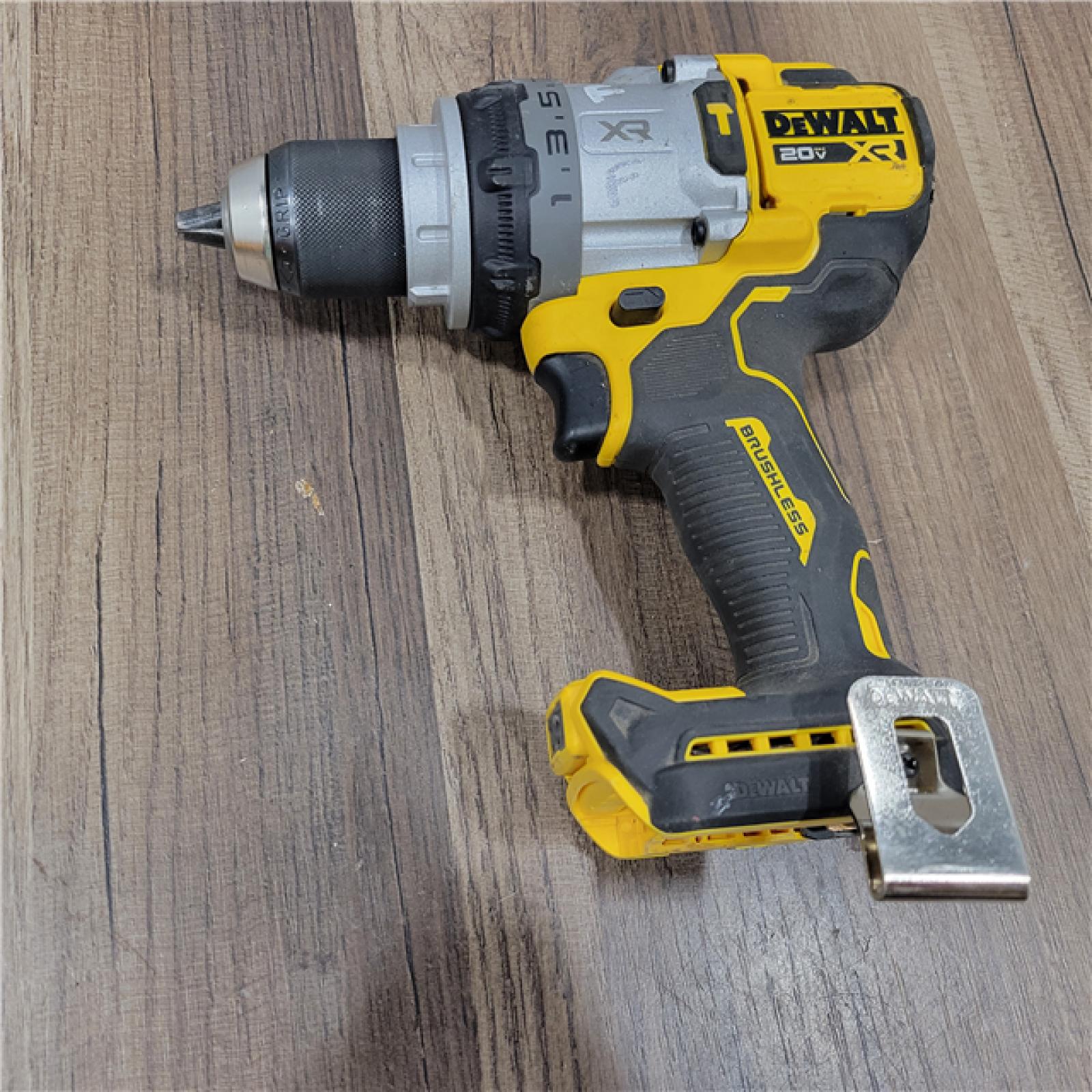 AS-IS DEWALT 20V XR Lithium-Ion Cordless Hammer Drill Kit with  Charger and Kit Bag