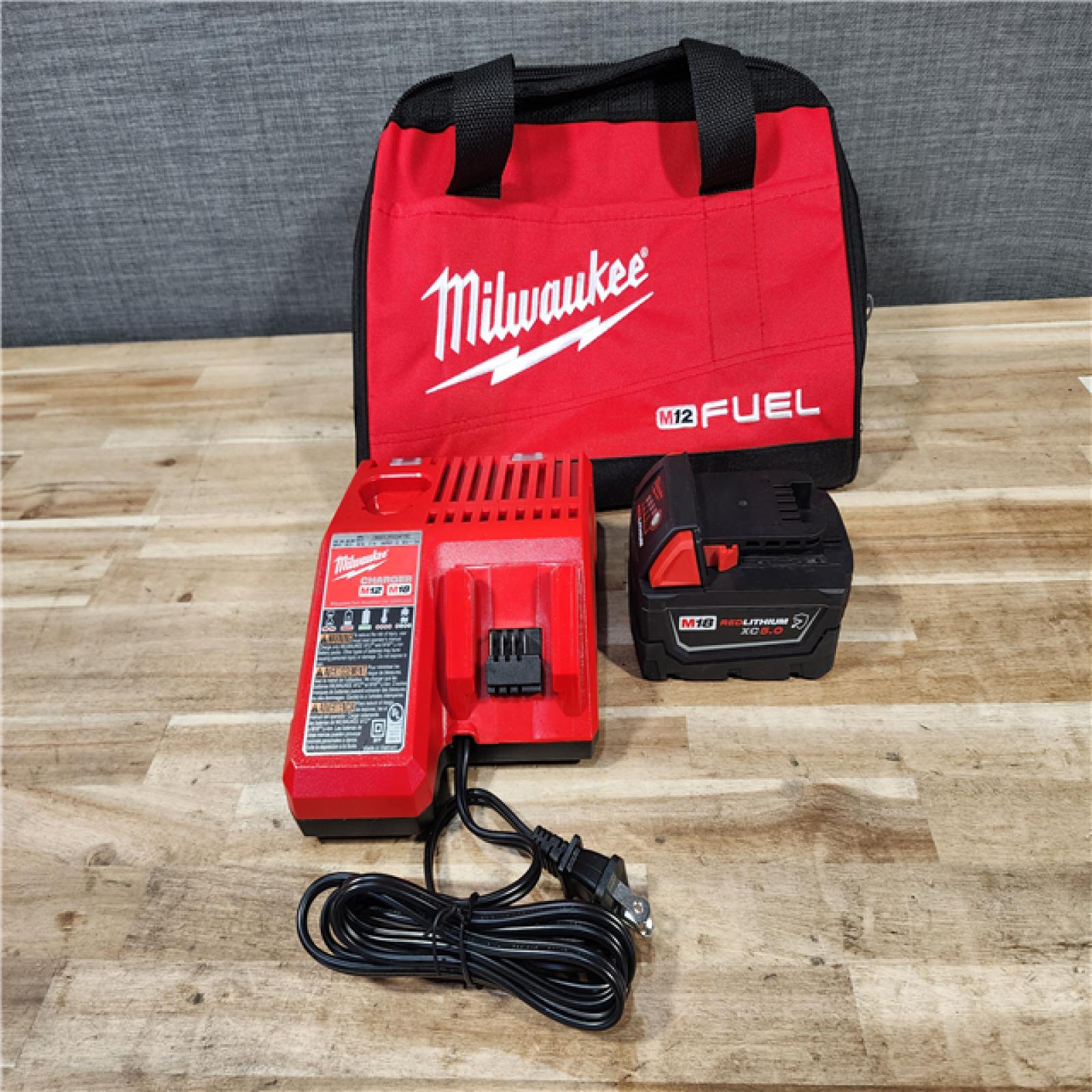 HOUSTON LOCATION - AS-IS Milwaukee FUEL 18V Lithium-Ion Brushless Cordless 1/2 in. Impact Wrench w/Friction Ring Kit