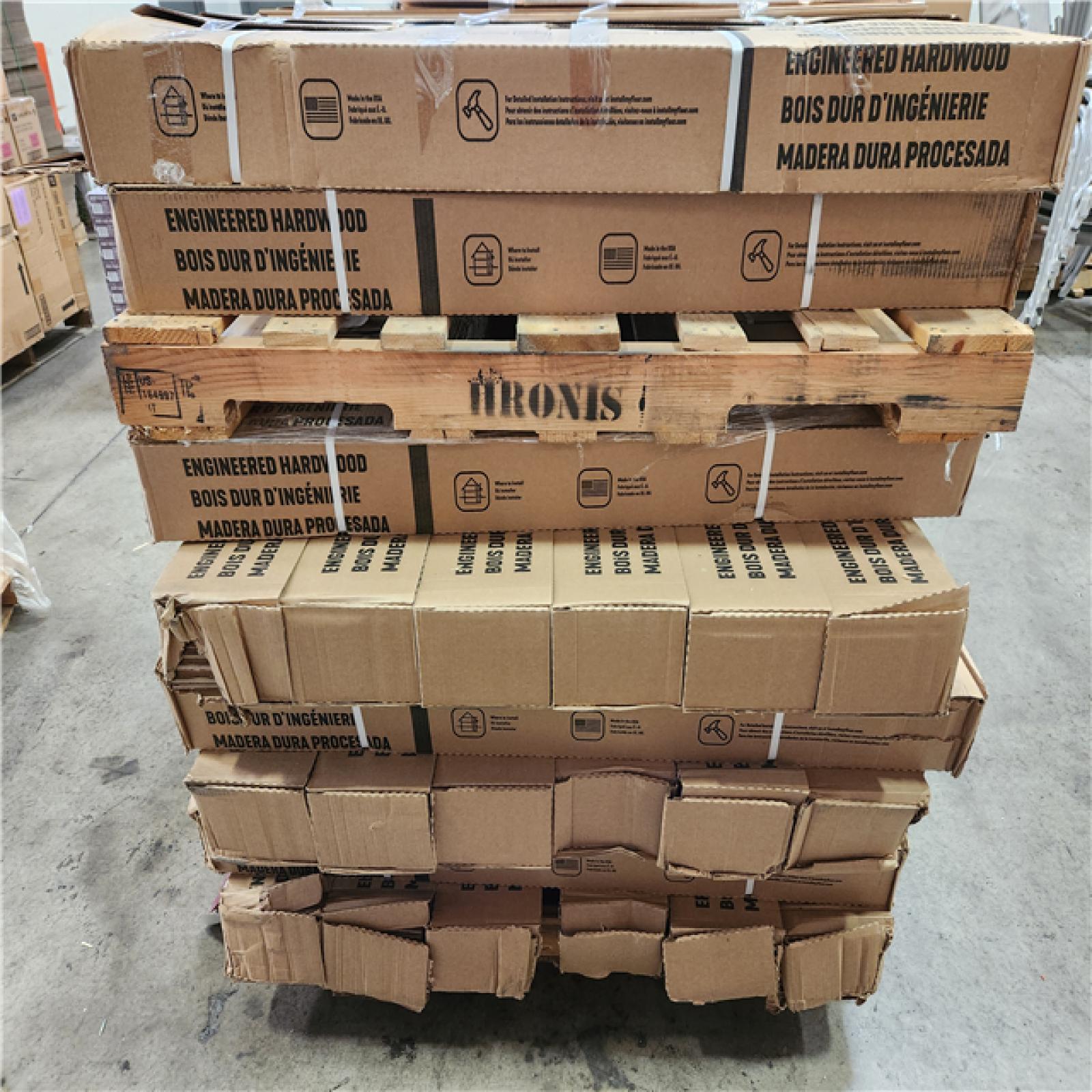 Phoenix Location Bruce Turlington Natural Maple 3/8 in. T x 3 in. W T+G Smooth Engineered Hardwood Flooring (990 sq.ft. 44 ctn)