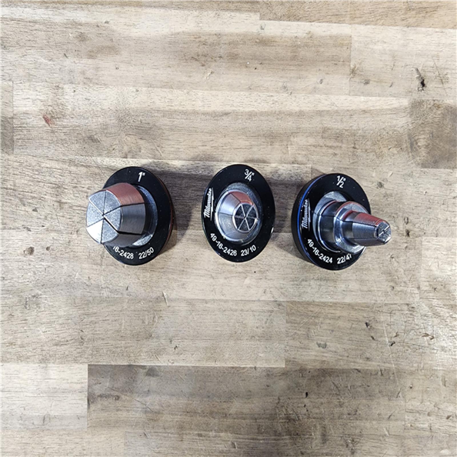 HOUSTON LOCATION - AS-IS Milwaukee M12 12-Volt Lithium-Ion Cordless PEX Expansion Tool Kit with (2) 1.5 Ah Batteries, (3) Expansion Heads and Hard Case