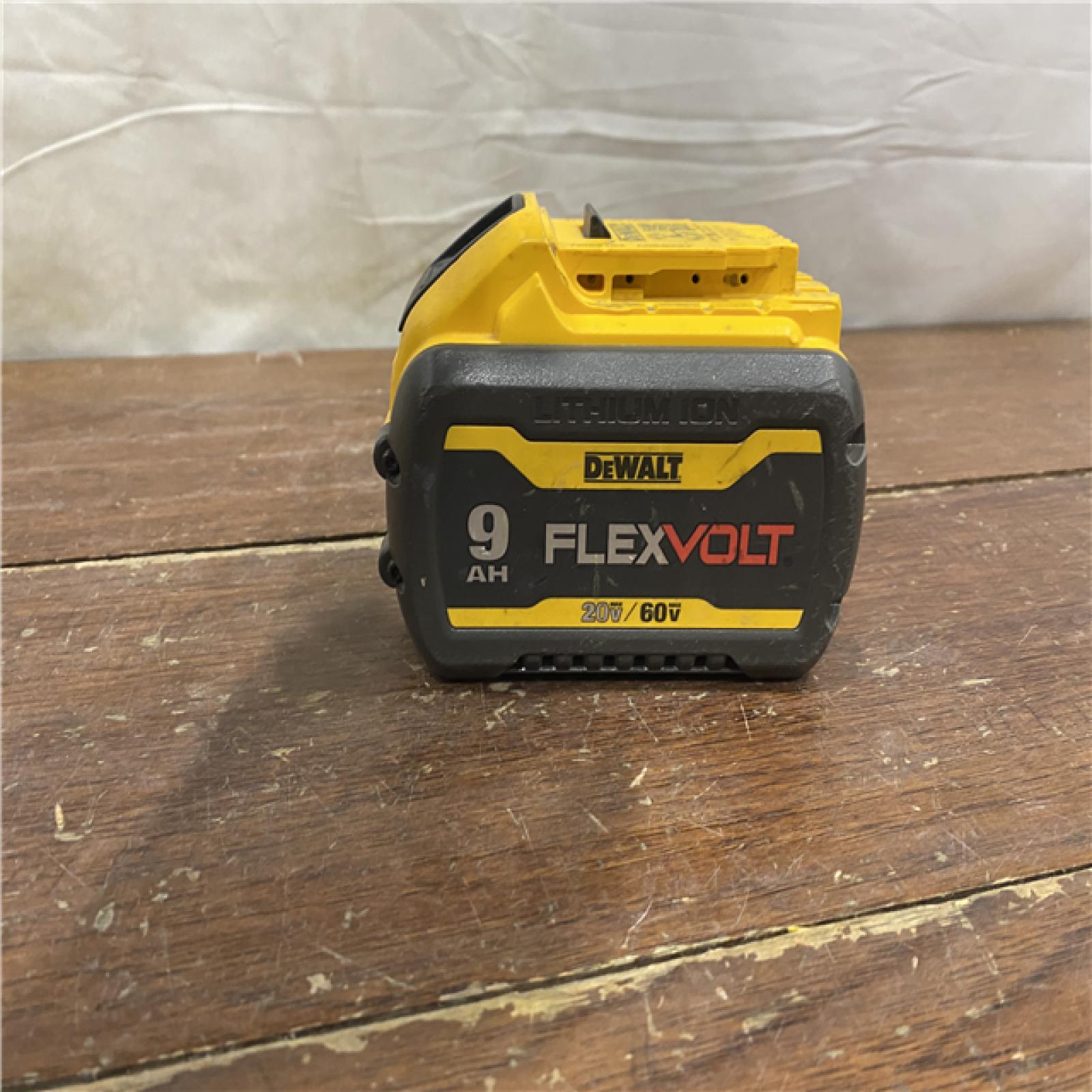 AS-IS Dewalt DWLTDCB609 Dewalt DCB609 FLEXVOLT 20V/60V MAX* B
