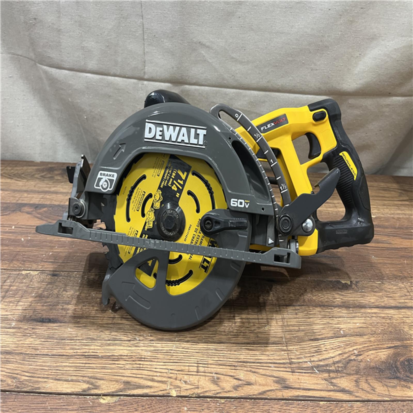 AS-IS DEWALT FLEXVOLT 60V MAX Cordless Brushless 7-1/4 in. Wormdrive Style Circular Saw (Tool Only)