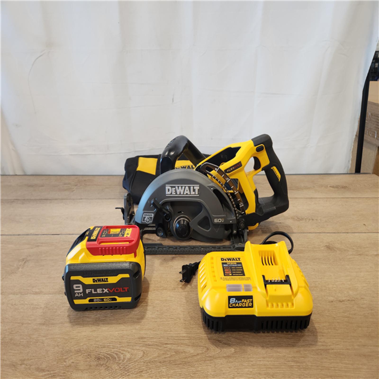 AS-IS- DEWALT 60V FLEXVOLT MAX Lithium-Ion 7-1/4 Brushless Cordless Wormdrive Style Circular Saw Kit 9.0 Ah
