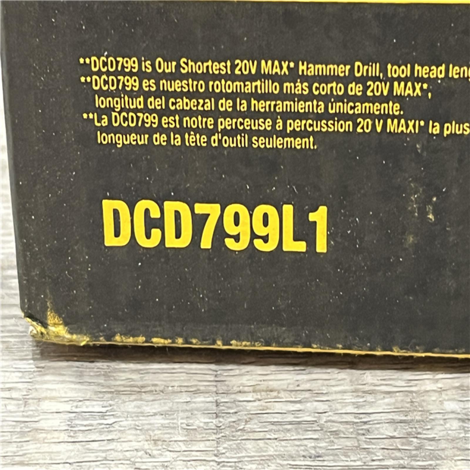 NEW - DEWALT ATOMIC 20-Volt Lithium-Ion Cordless 1/2 in. Compact Hammer Drill Kit