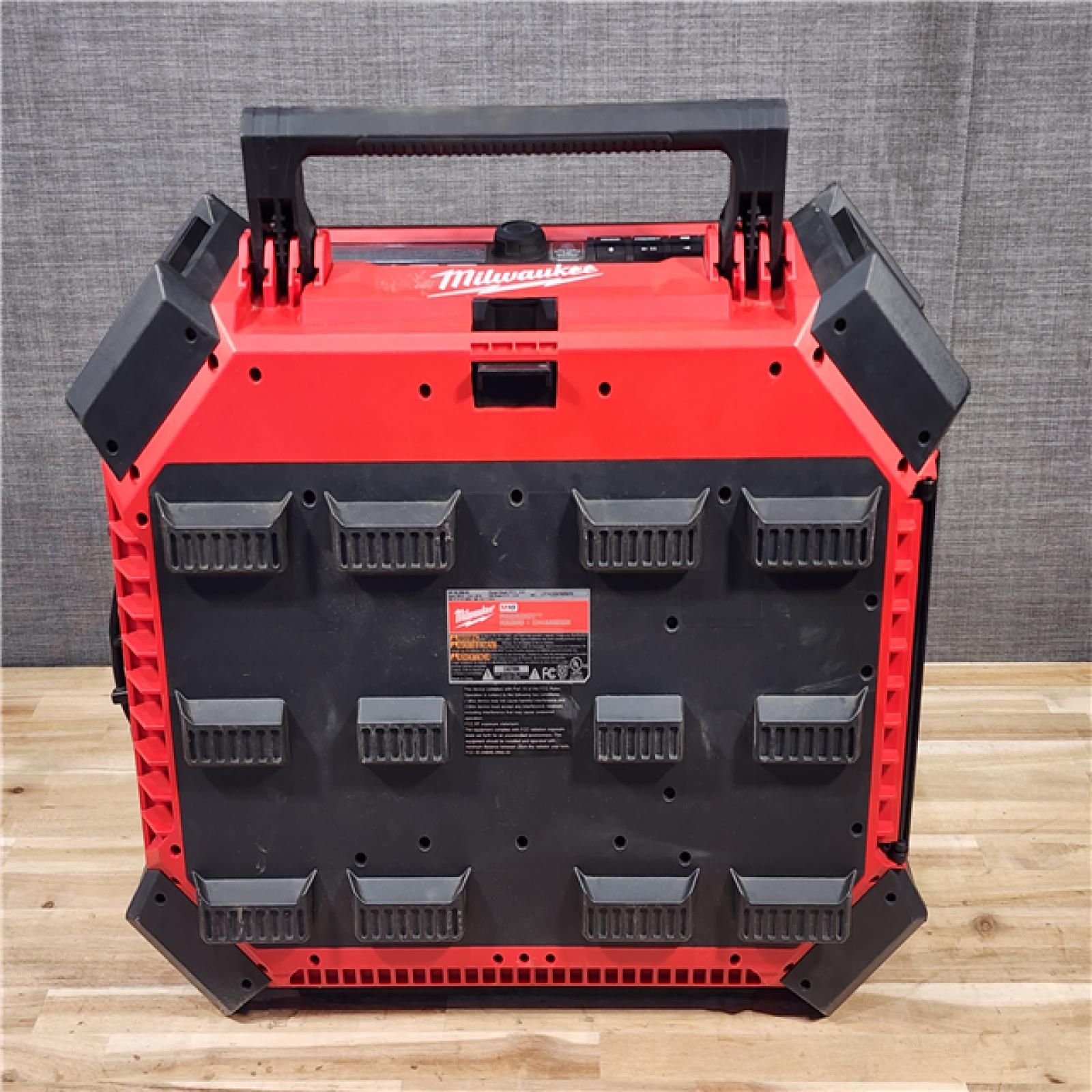 HOUSTON LOCATION - AS-IS Milwaukee Lithium-Ion Cordless PACKOUT Radio/Speaker (TOOL ONLY)