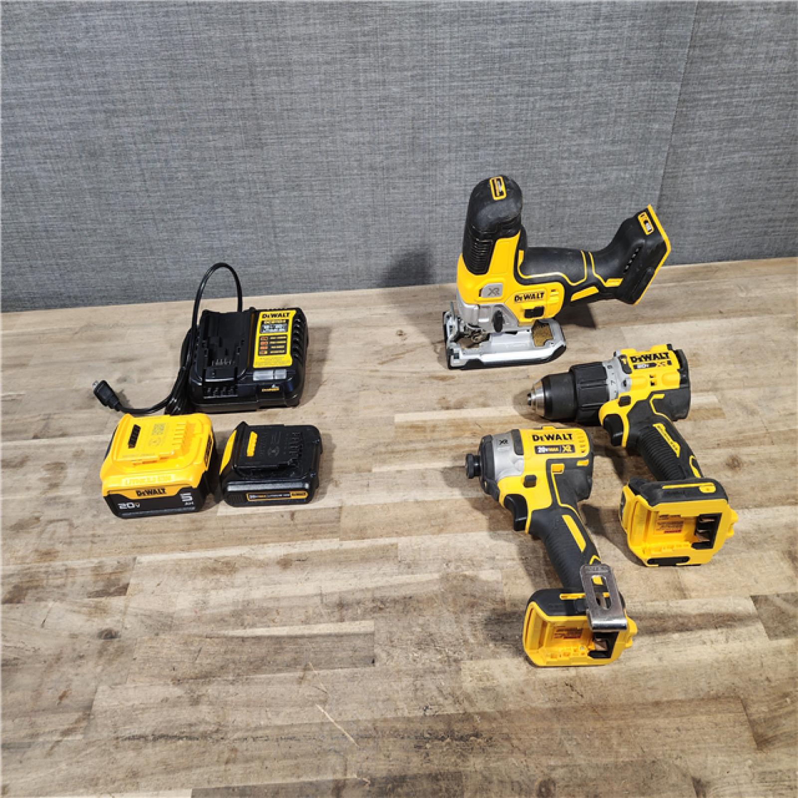 HOUSTON LOCATION - AS-IS DEWALT 3 TOOL COMBO KIT W/ (2) BATTERY & CHARGER