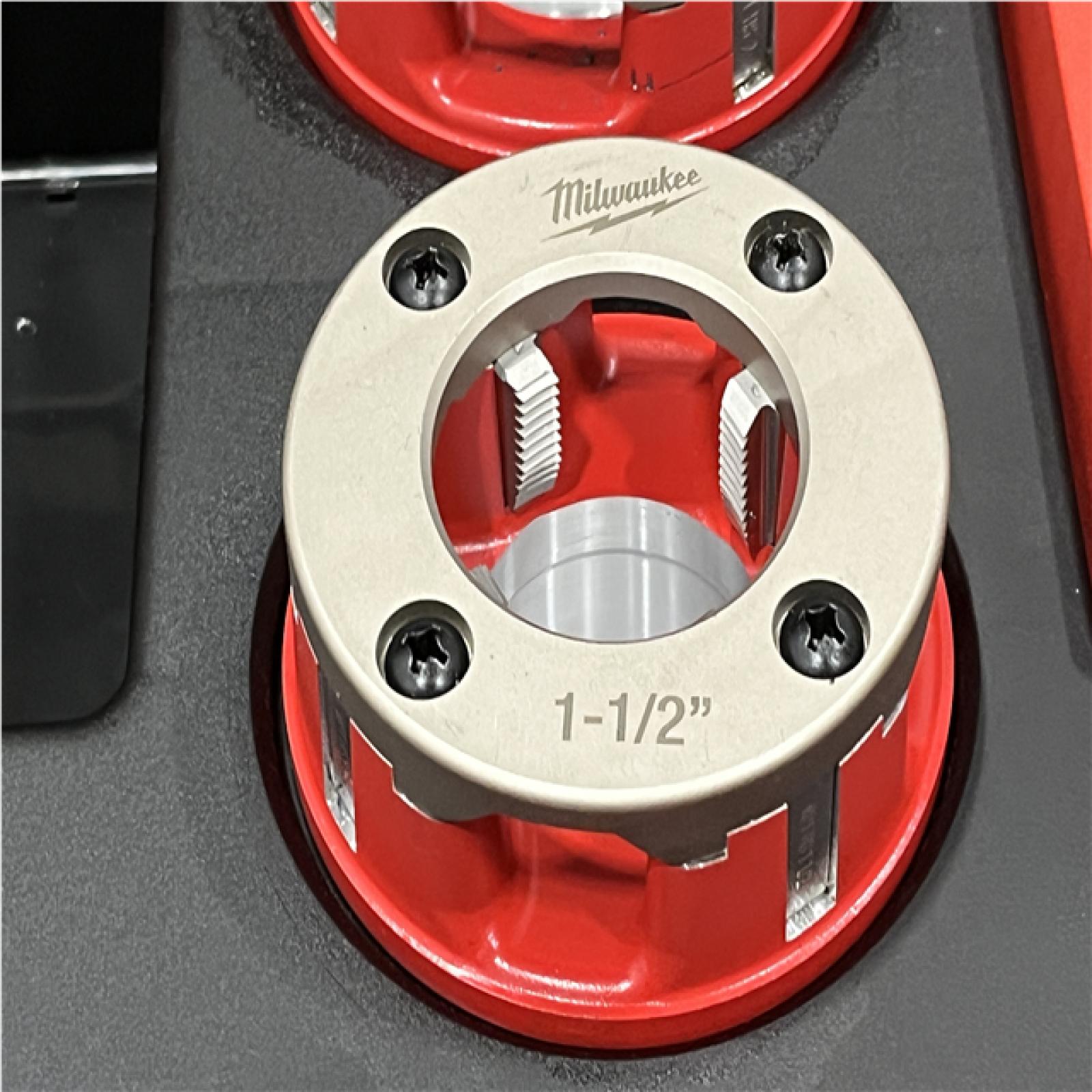 AS-IS Milwaukee 1/2 in. - 2 in. High Speed NPT Forged Aluminum Die Head PACKOUT Kit