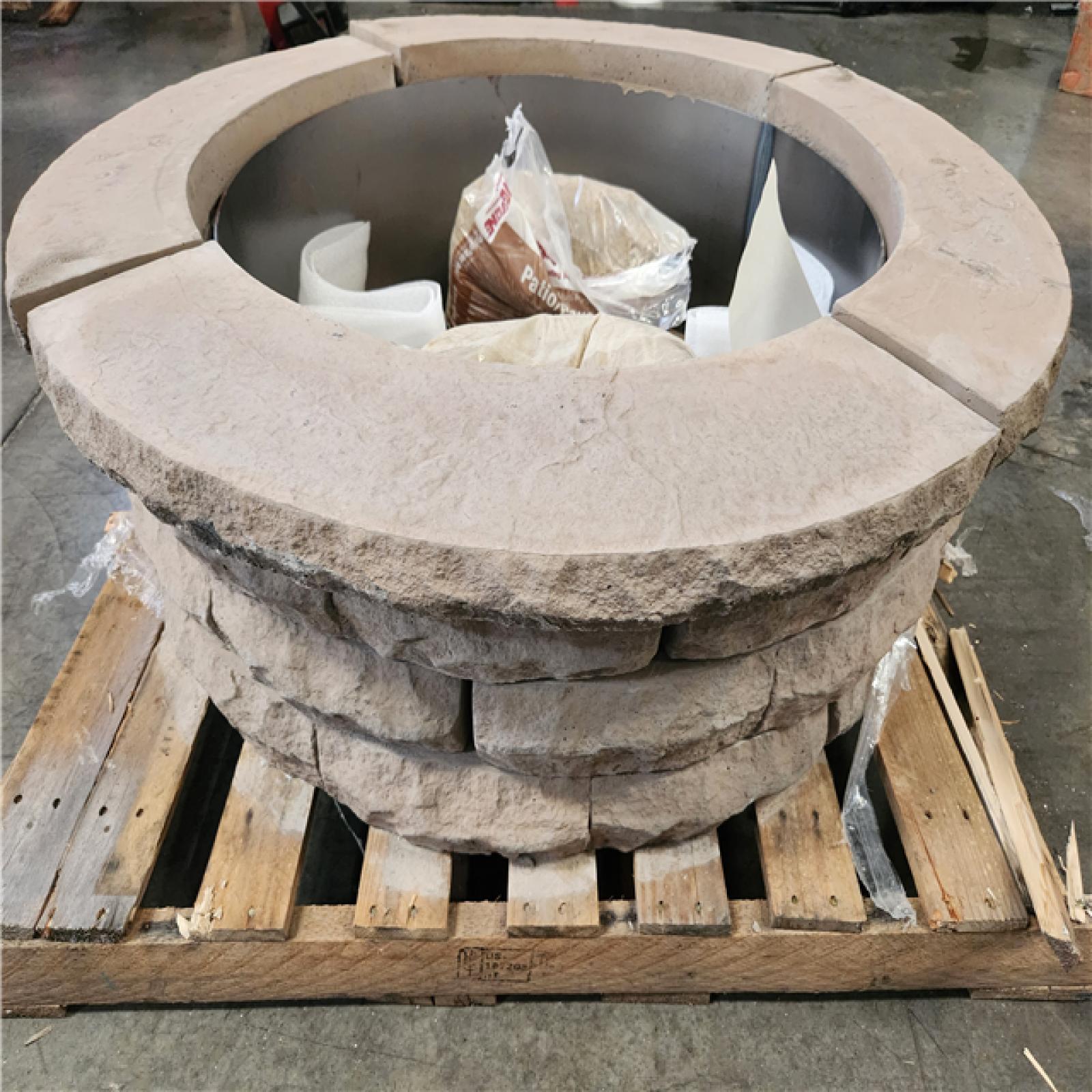 Phoenix NEW Ledgestone Firepit 14 H 18 H (Pavement)