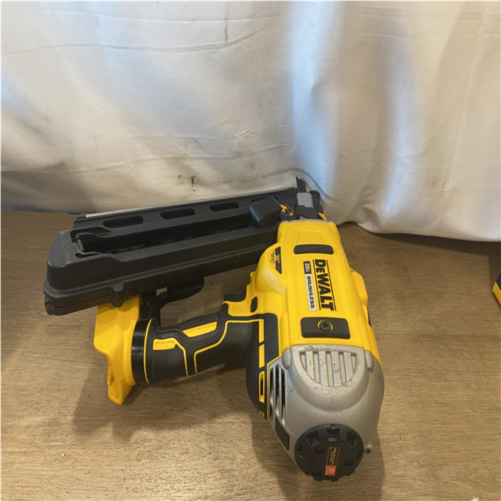 AS-IS DEWALT 20-Volt 21° Cordless Framing Nailer (Tool-Only)
