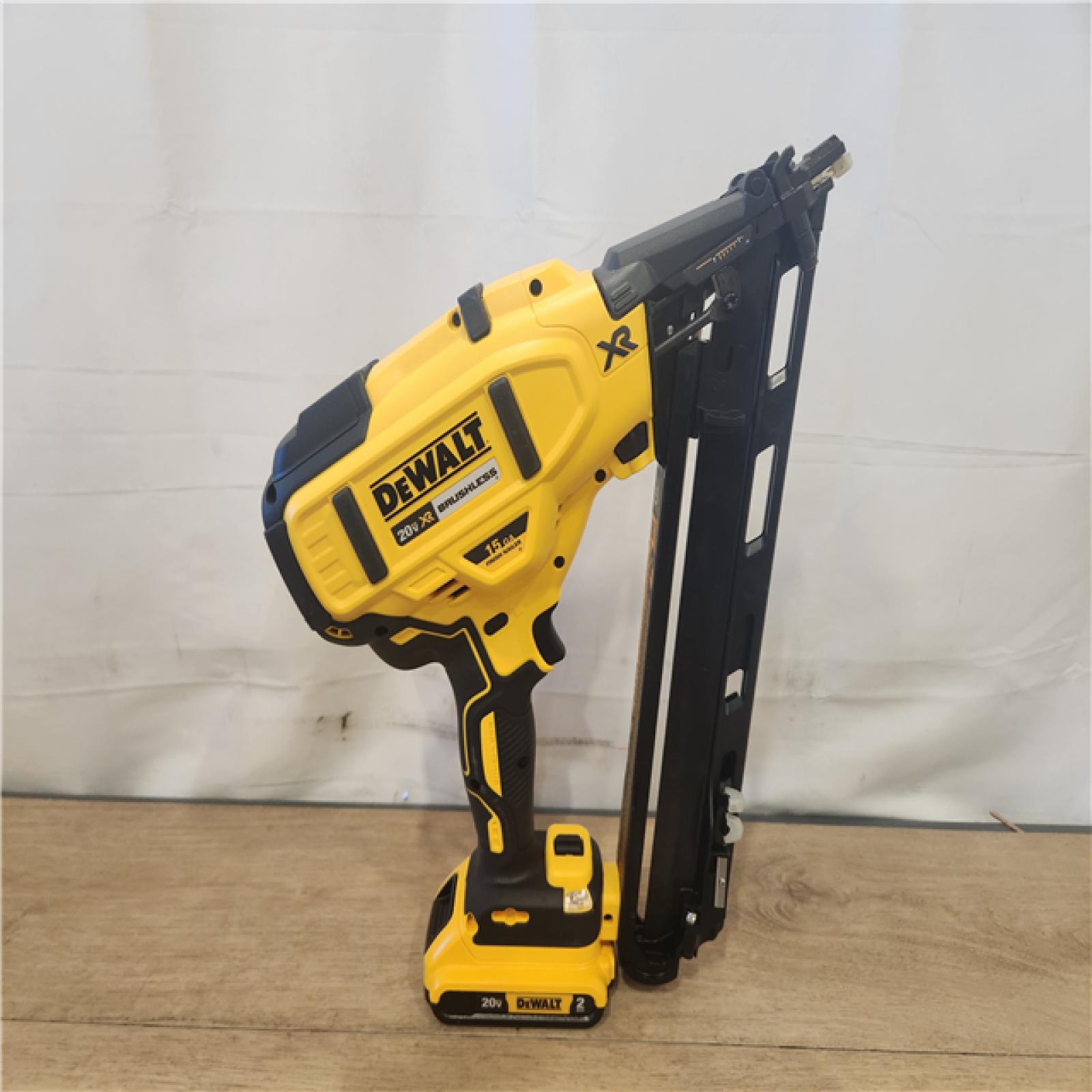 AS-IS- DEWALT 20V MAX XR 15 Ga. Cordless 34 Deg Nailer 20 V