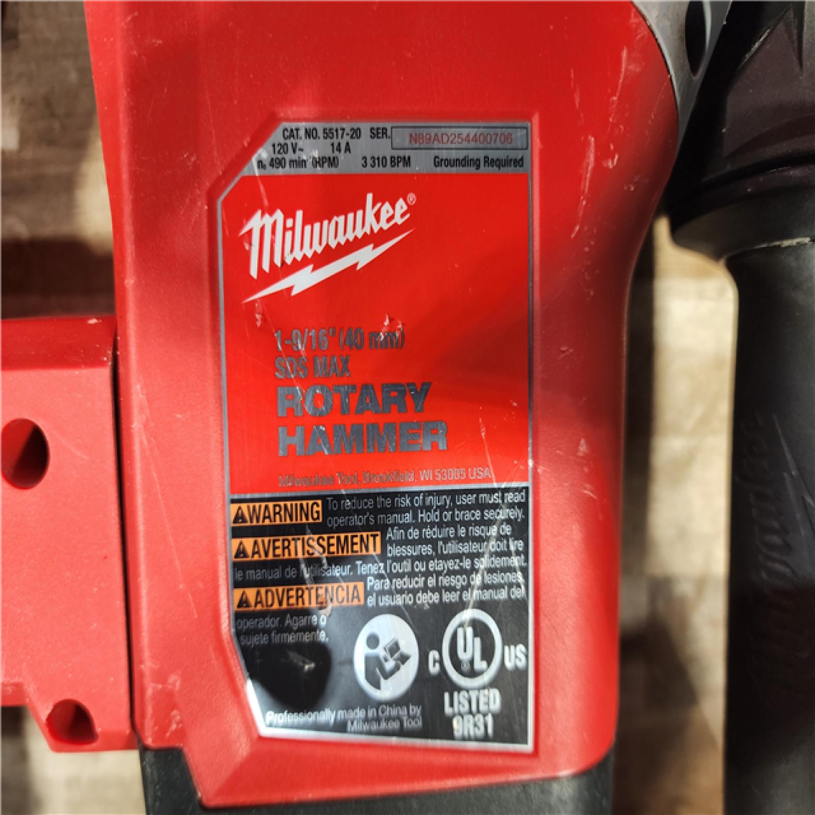 HOUSTON LOCATION - AS-IS Milwaukee 1-9/16 in. SDS-Max Rotary Hammer