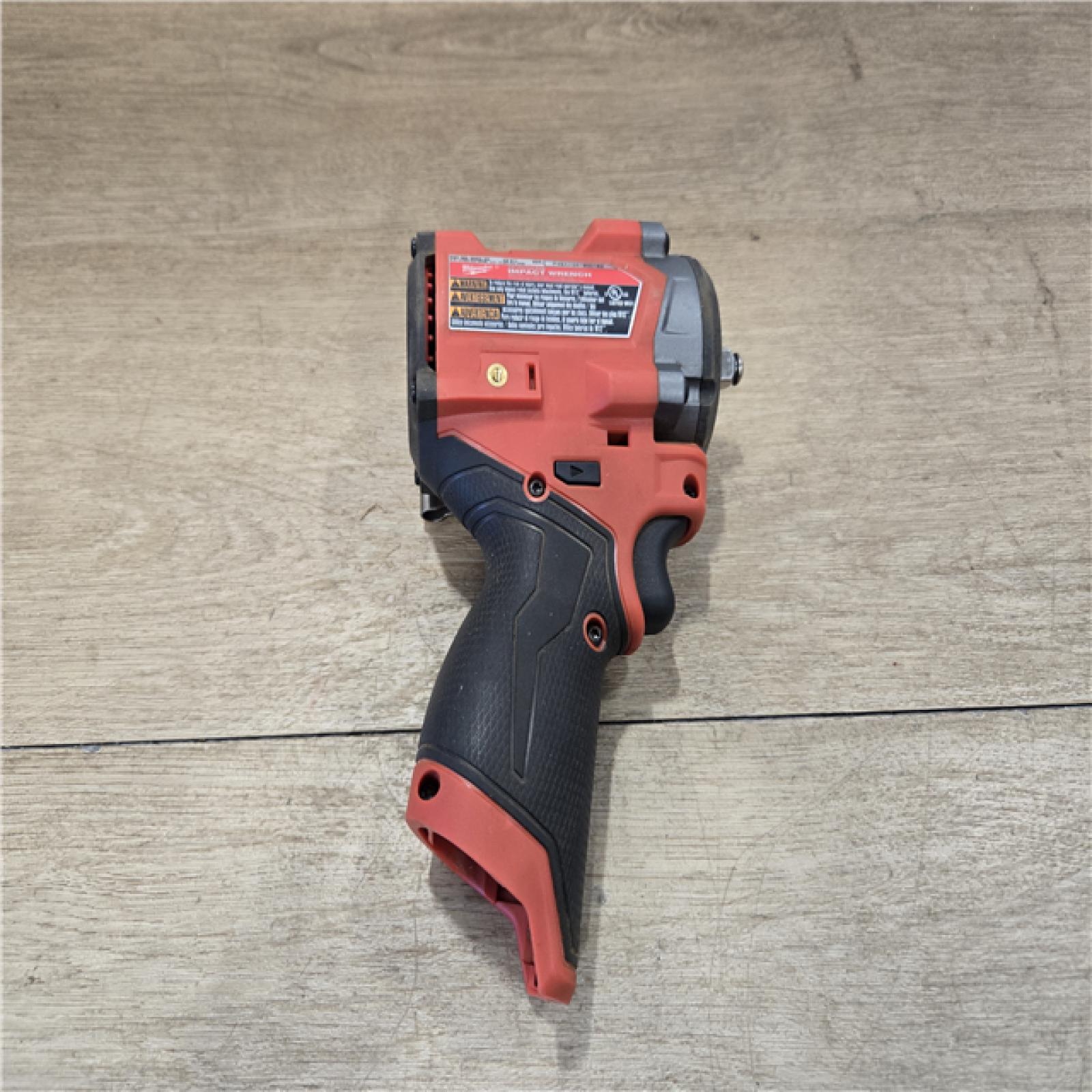 AS-IS Milwaukee FUEL 12V Li-Ion Cordless Stubby 3/8 in. Impact Wrench Kit
