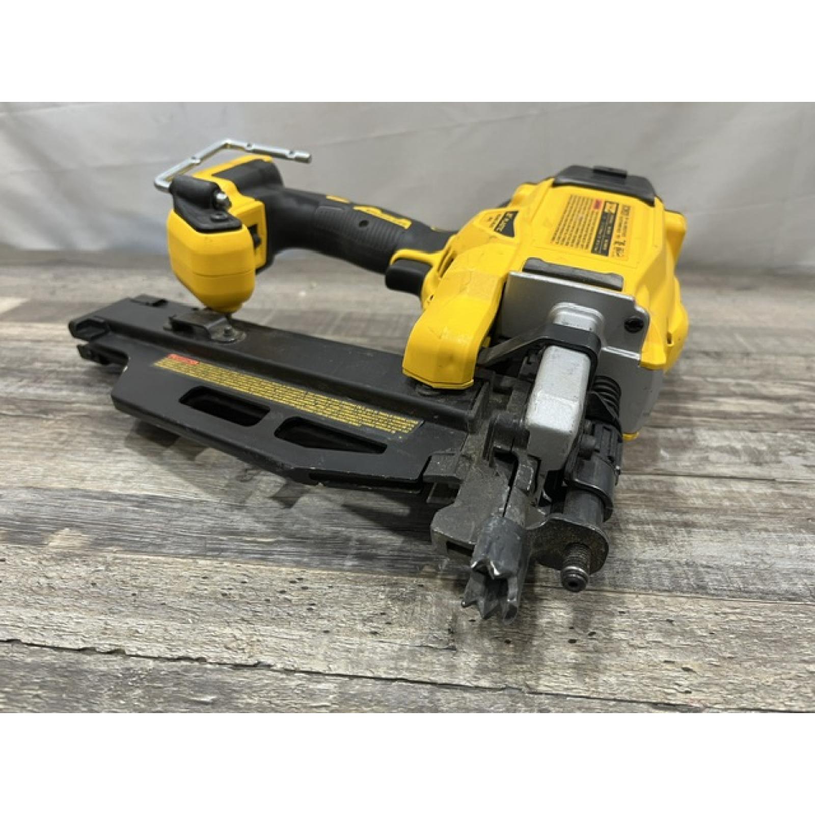 AS-IS DEWALT 20-Volt 21° Cordless Framing Nailer (Tool-Only)