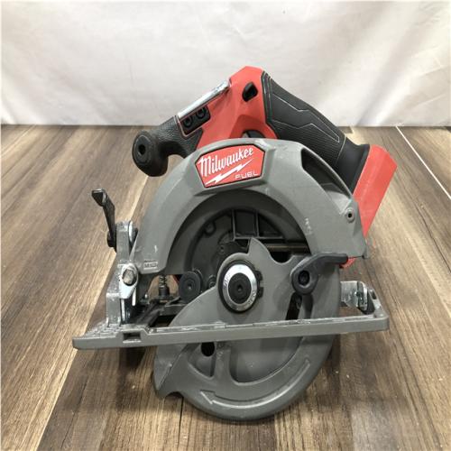 AS-IS - Milwaukee FUEL 18V Lithium-Ion Brushless Cordless 6-1/2 in. Circular Saw (Tool-Only)