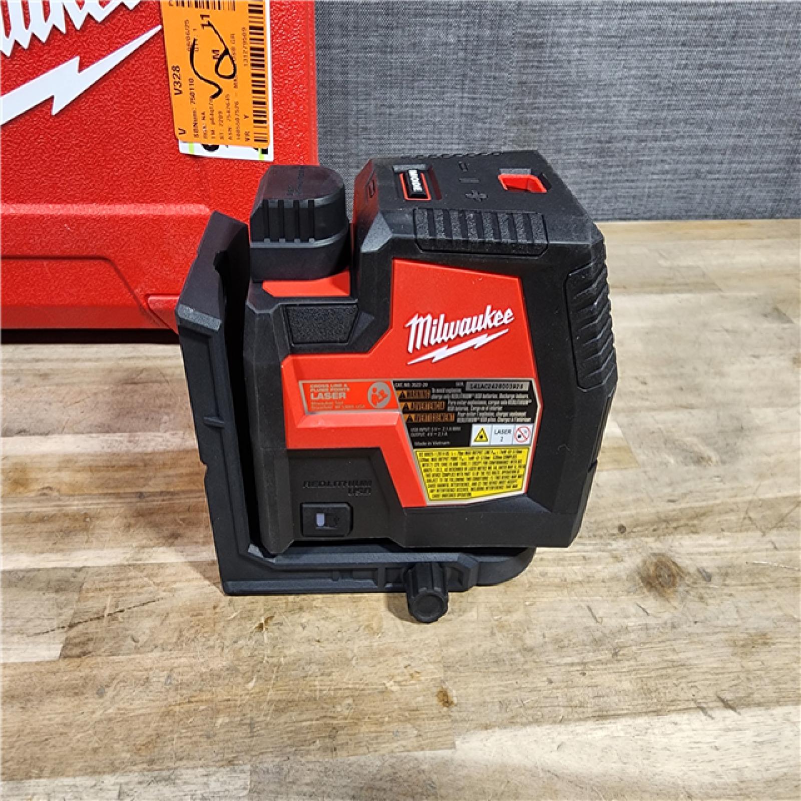 HOUSTON LOCATION - AS-IS Milwaukee-3522-21 Green Beam Laser Cross Line Plumb Point USB Rechargeable