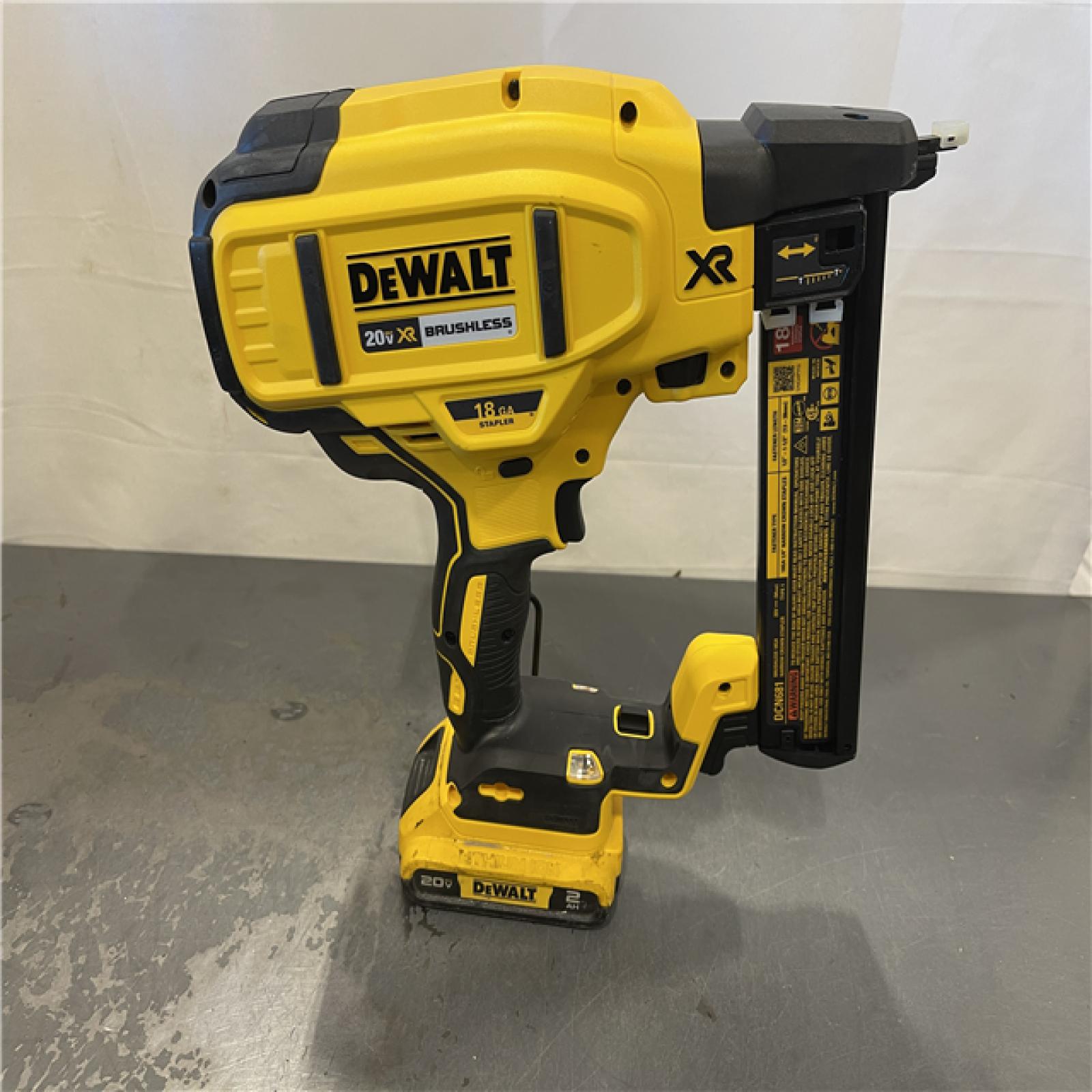 AS-IS - DeWALT 20V MAX XR Lithium-Ion Cordless 18-Gauge Narrow Crown Stapler Kit