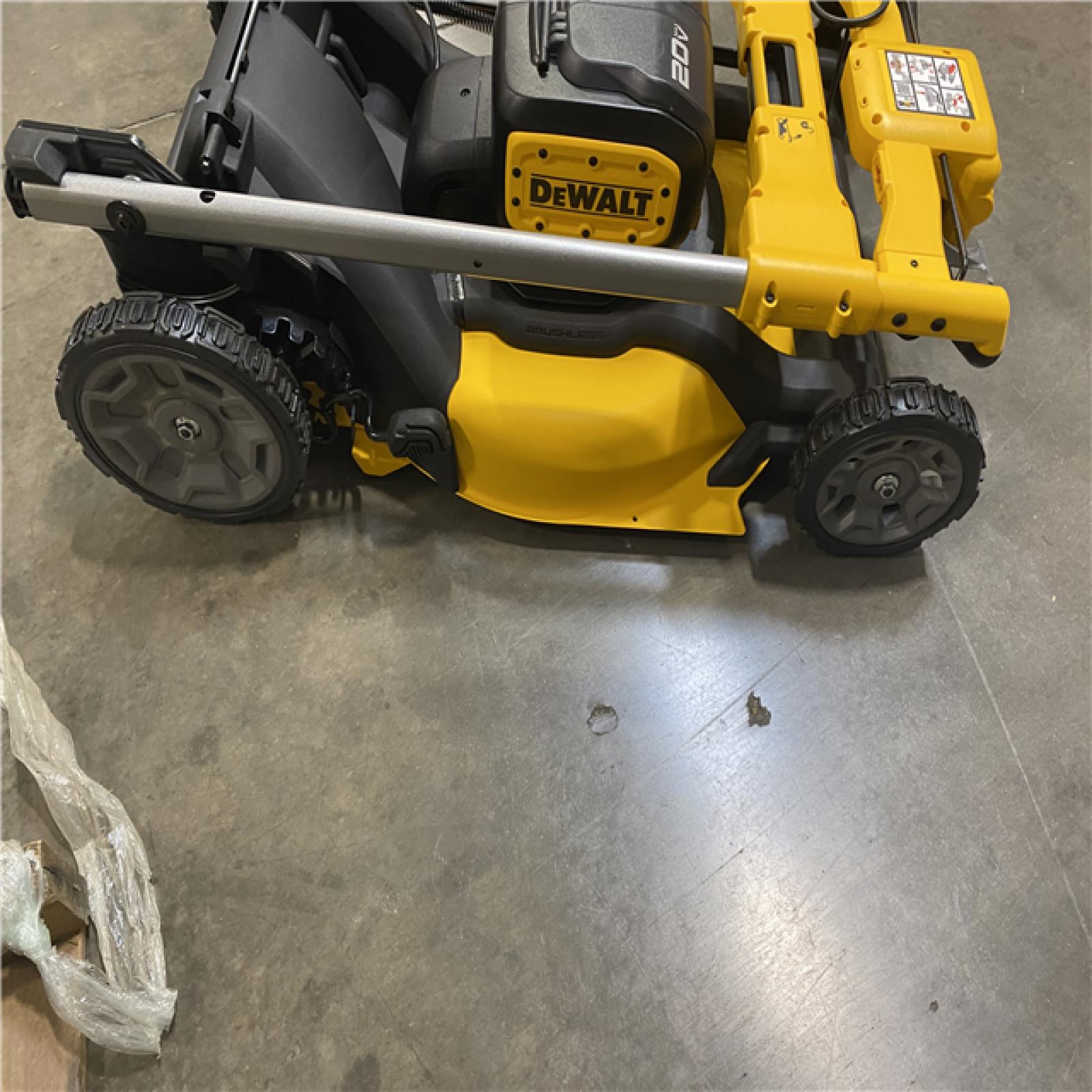 Dallas Location - As-Is  DEWALT 20V MAX 21.5 in. Electric Battery Powered Walk Behind Push Lawn Mower with (2) 10Ah Batteries & Charger