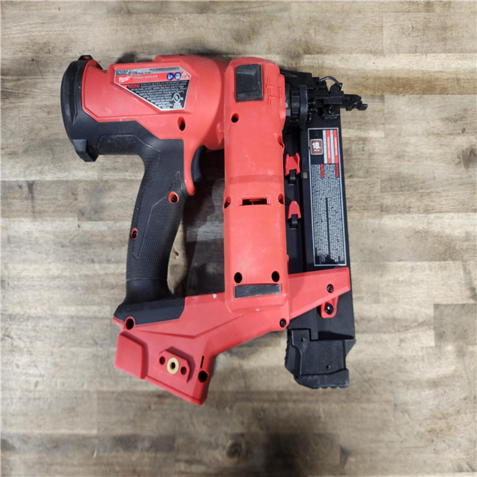 HOUSTON LOCATION - AS-IS Milwaukee M18 Fuel 18V Brushless 18-Gauge Brad Nailer 2746-20 (Bare Tool)