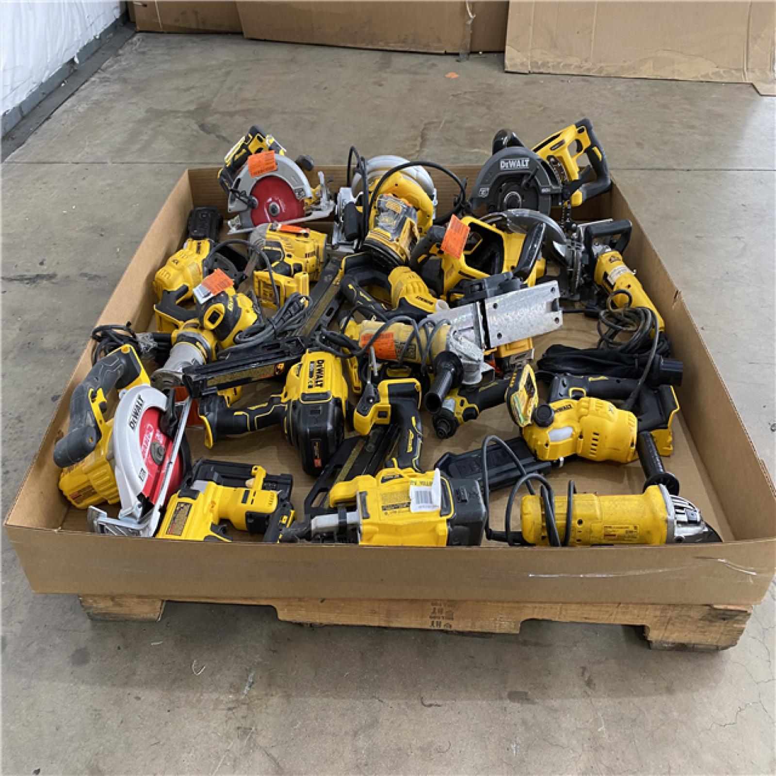 Houston Location AS IS - Tool Pallet