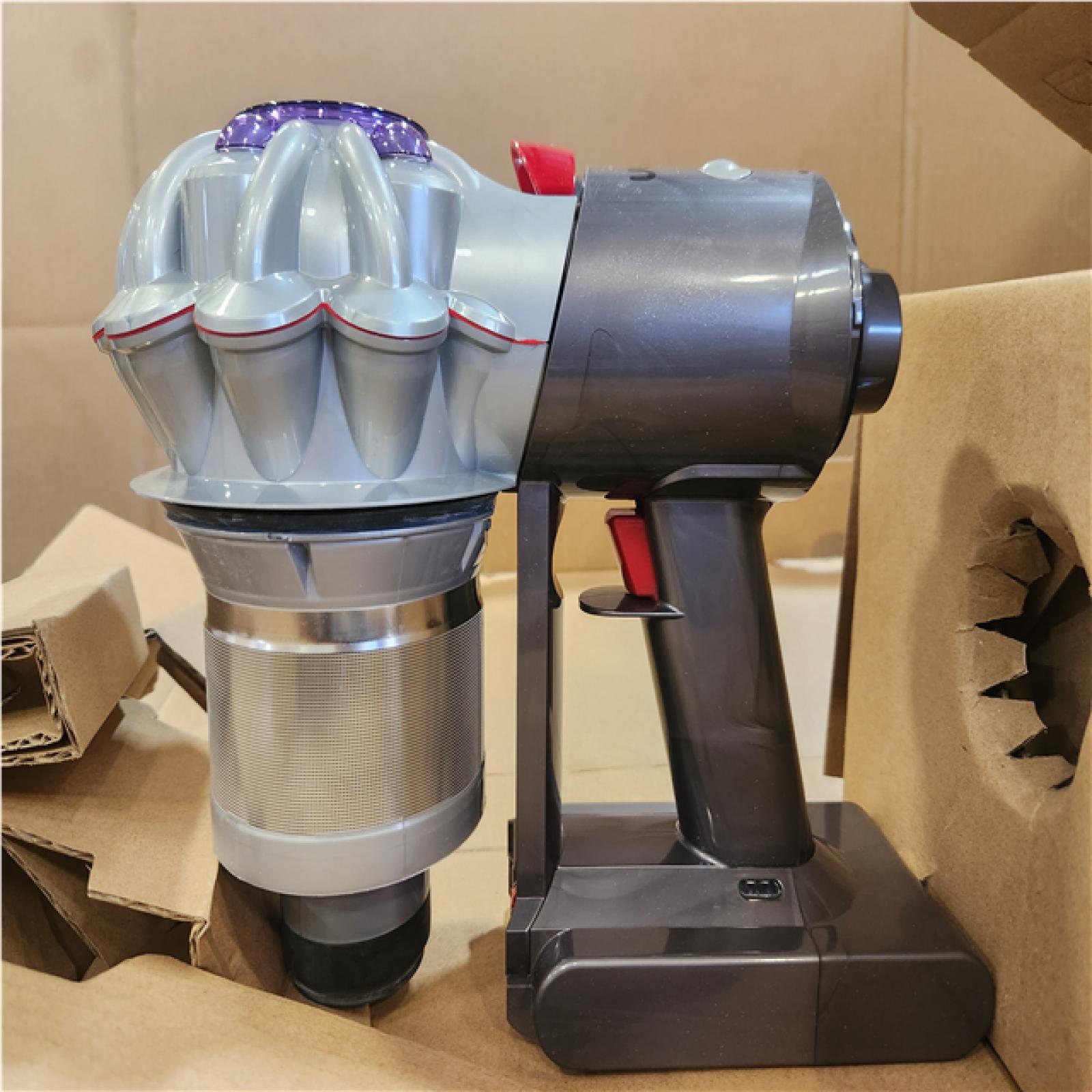 Phoenix USED Dyson Car+Boat Bagless Cordless Washable Filter Handheld Vacuum for Multi-Surfaces (Vacuume Only)