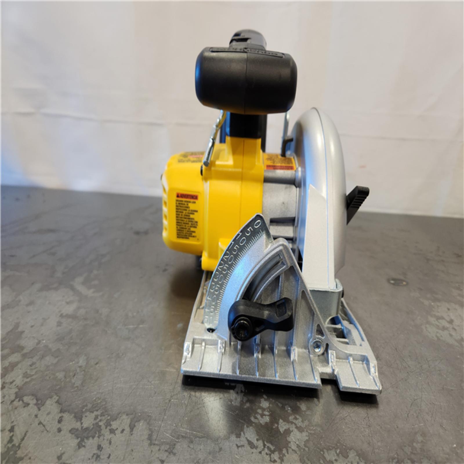 AS-IS- DeWALT DCS565B 20V Max Brushless 6.5   Cordless Circular Saw